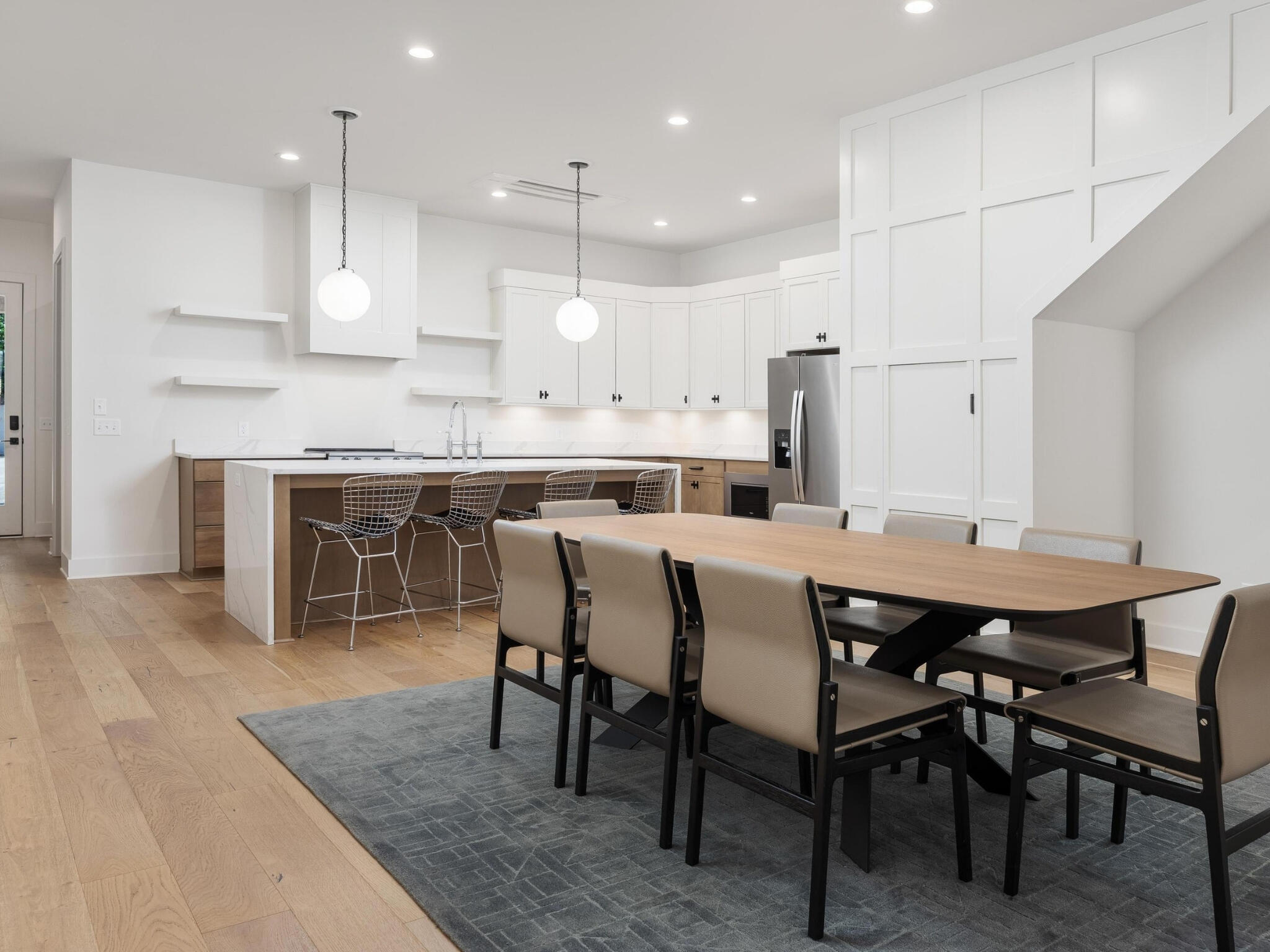 1036 E 4th Street, 103