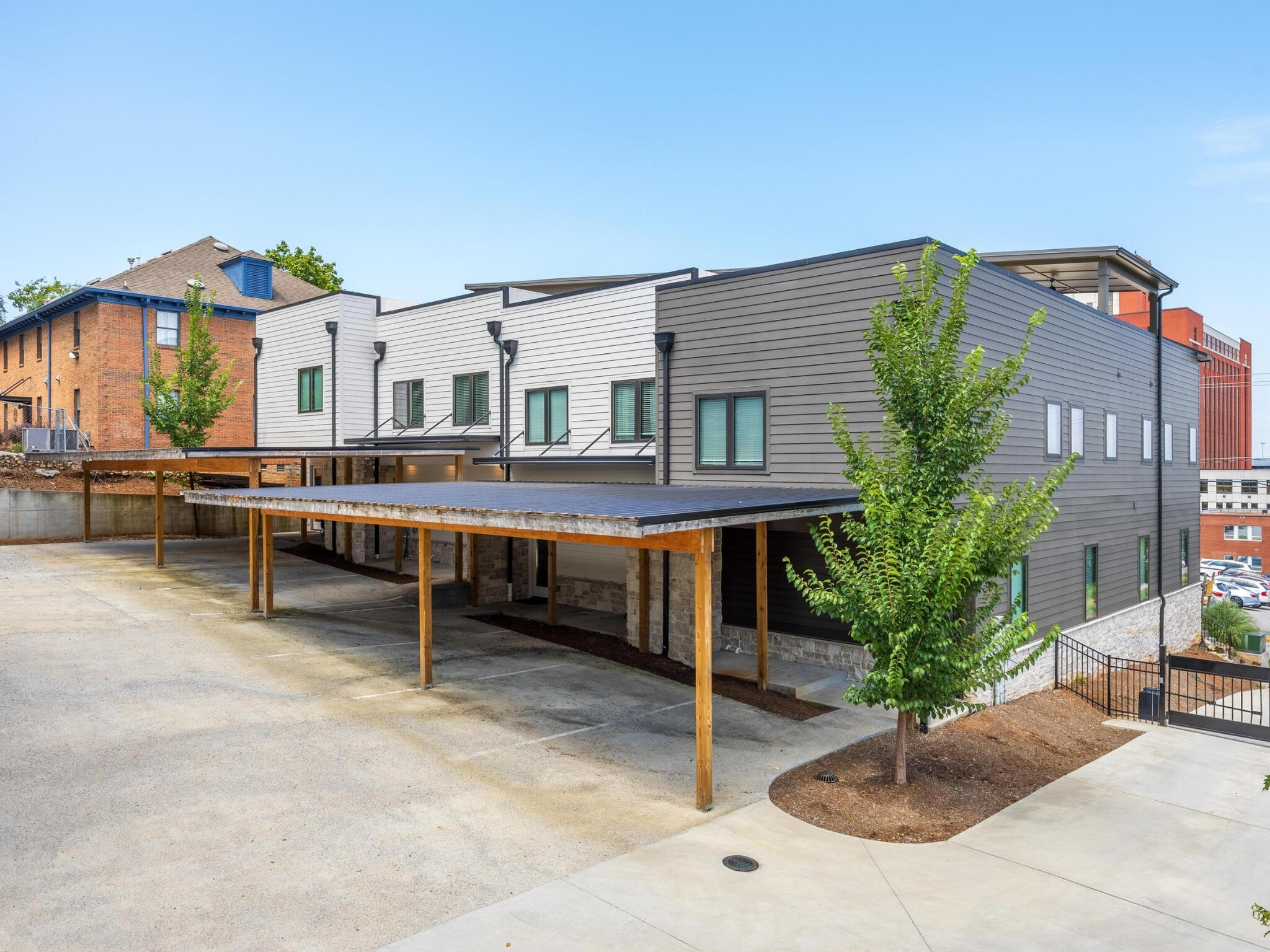 1036 E 4th Street, 103