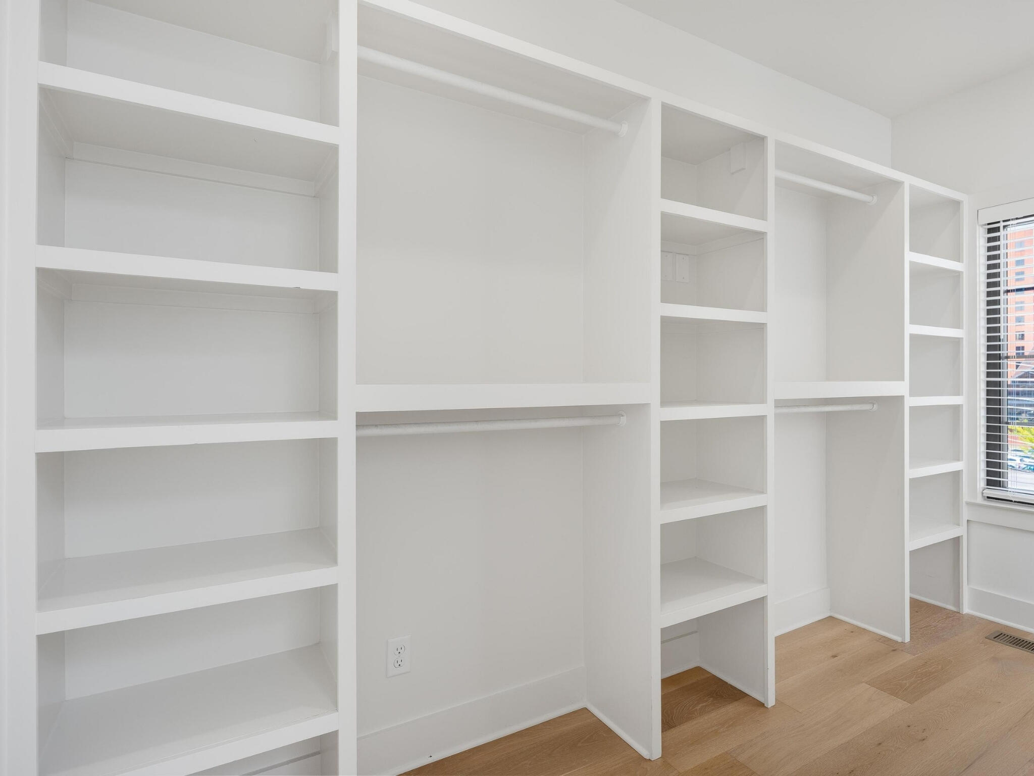 1036 E 4th Street, 103