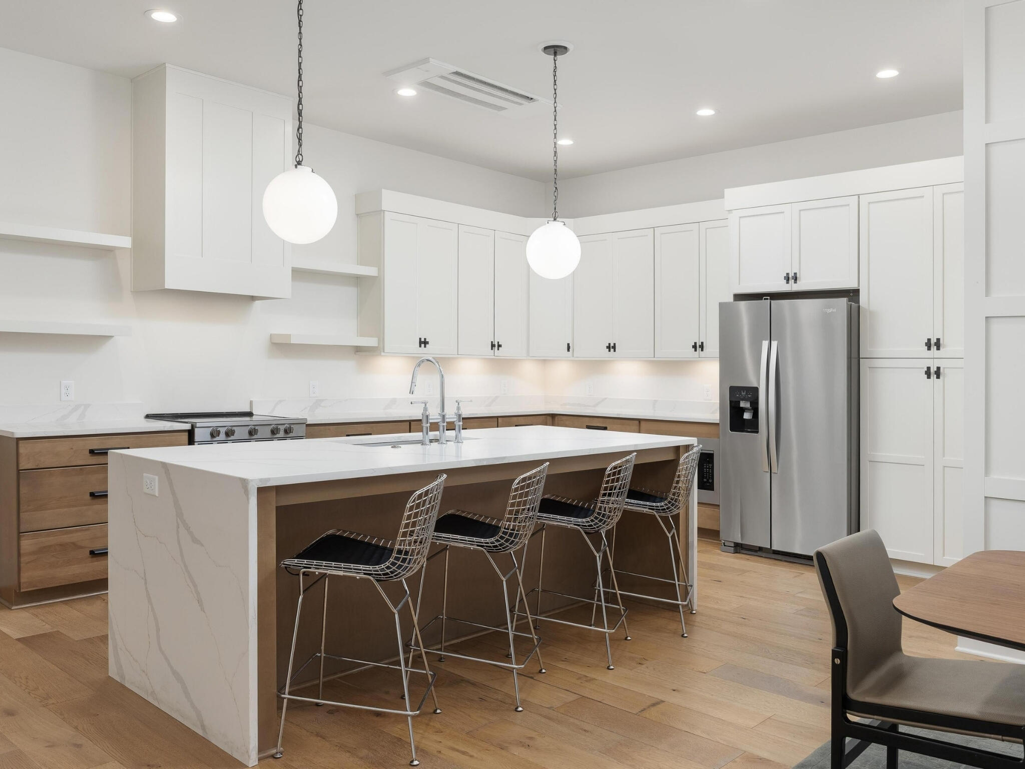 1036 E 4th Street, 103