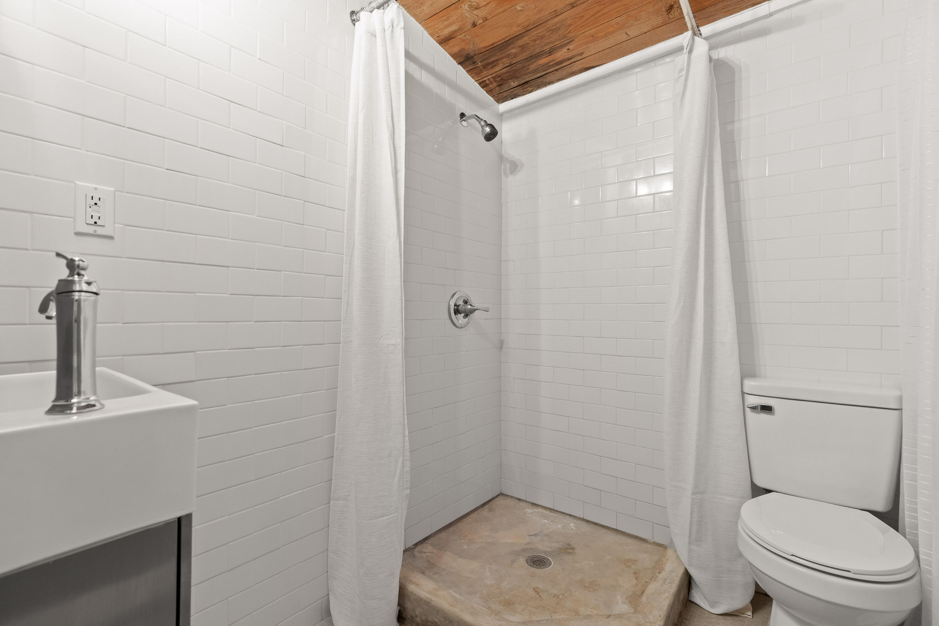 1208 Cinderella Road