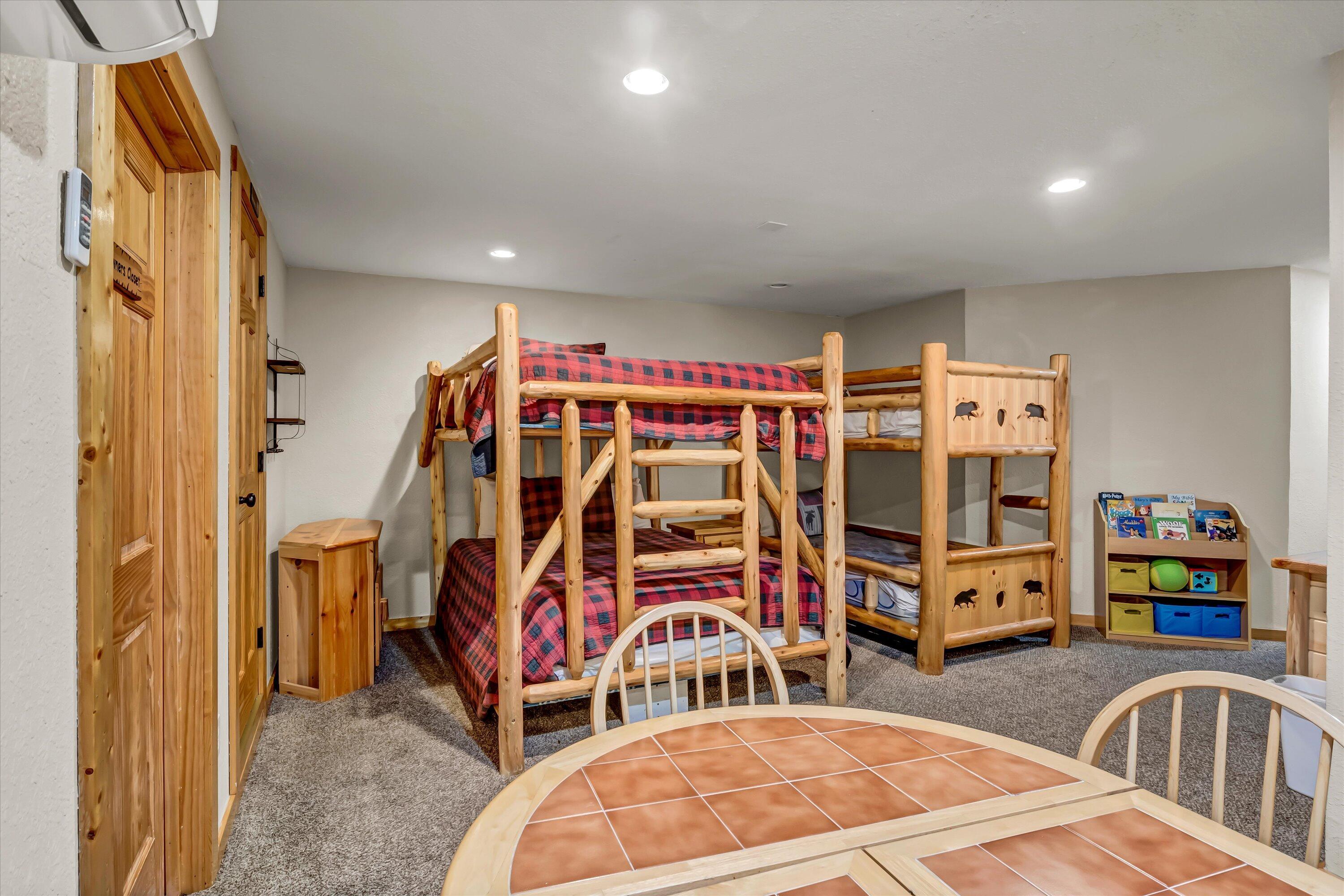 2054 Oakmont Drive