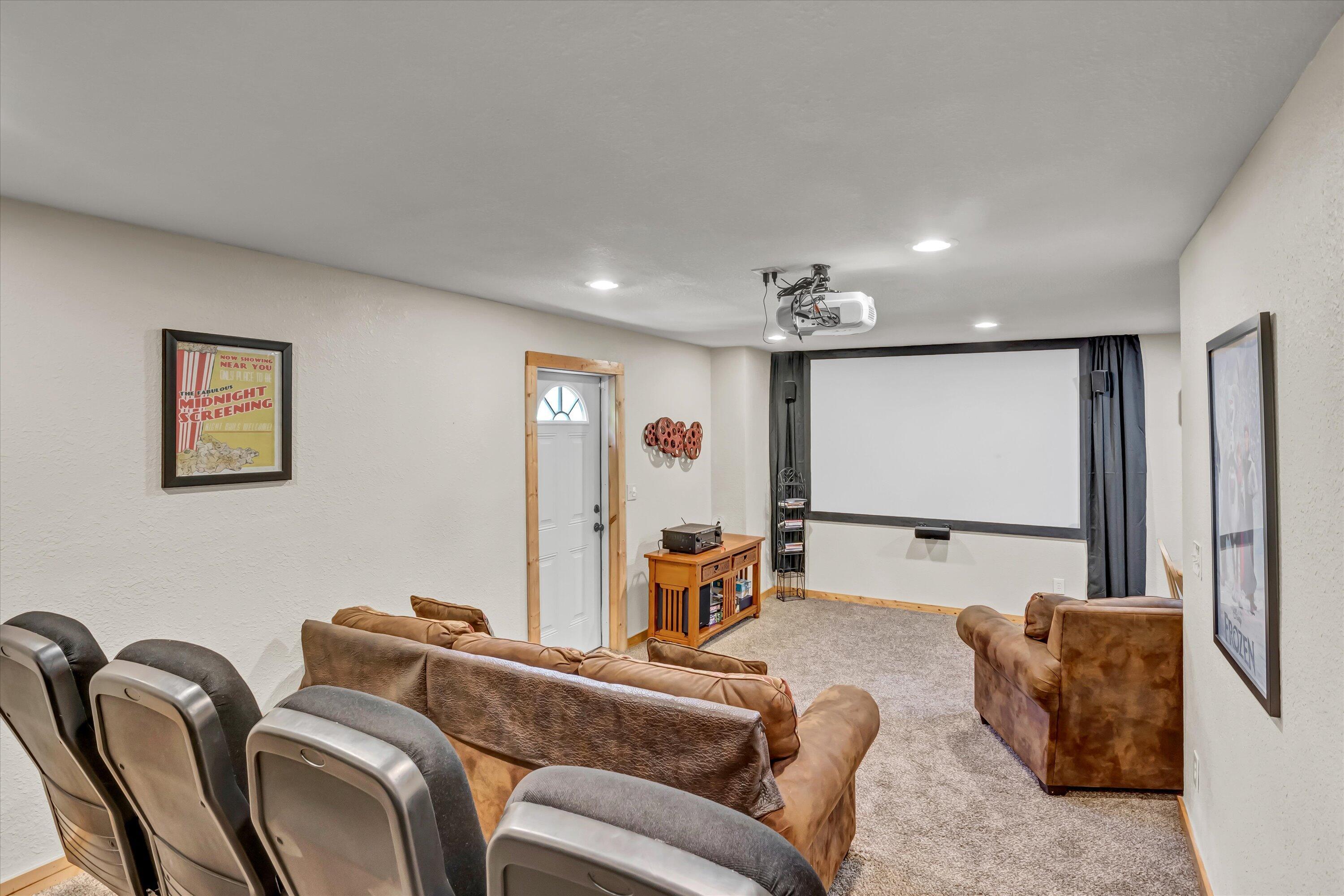 2054 Oakmont Drive