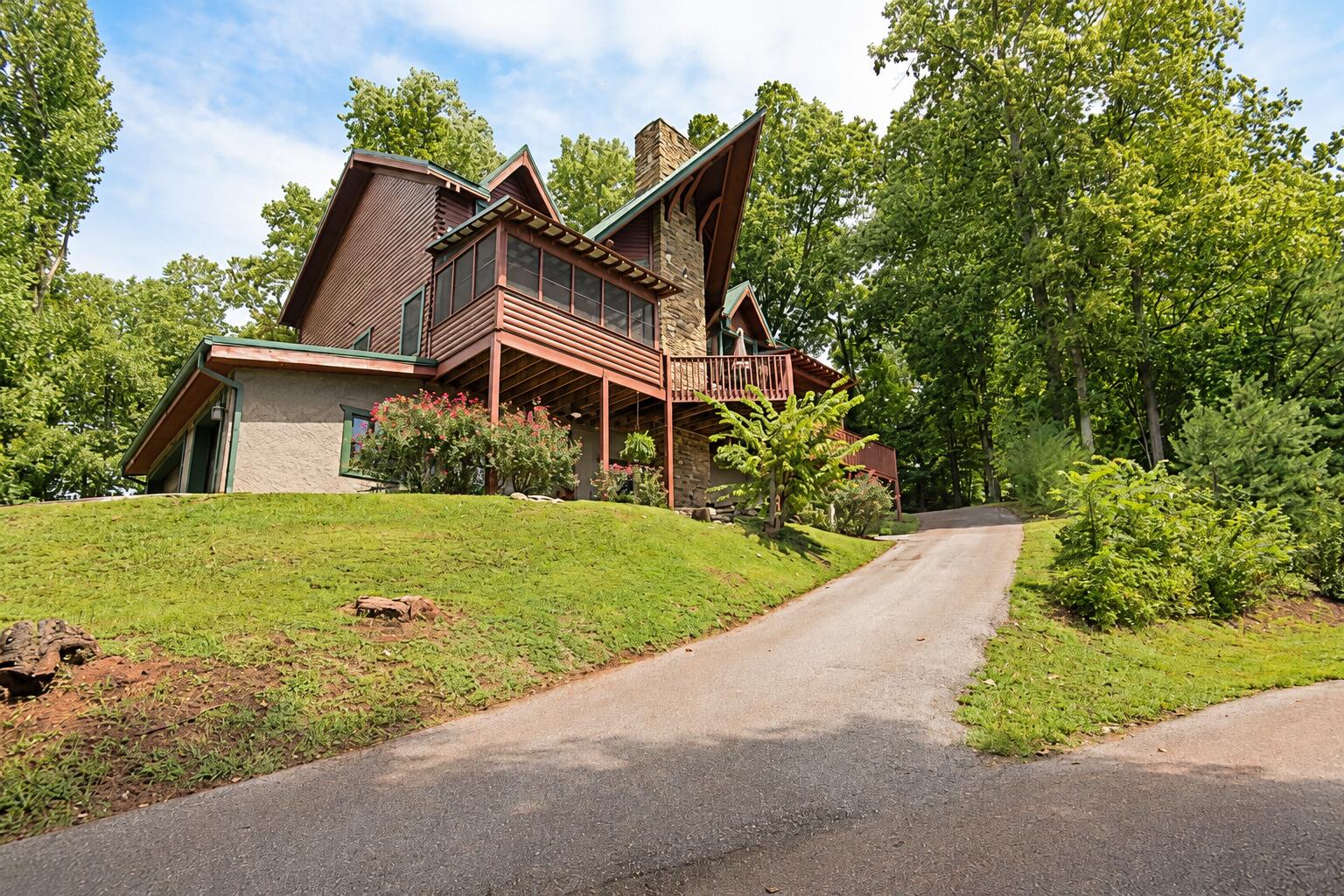 1730 Hiwassee Rd