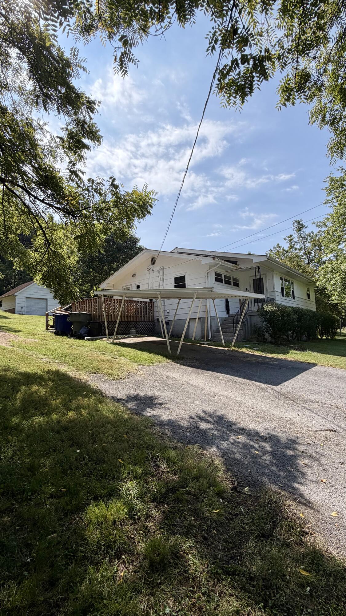 1216 Browns Ferry Road