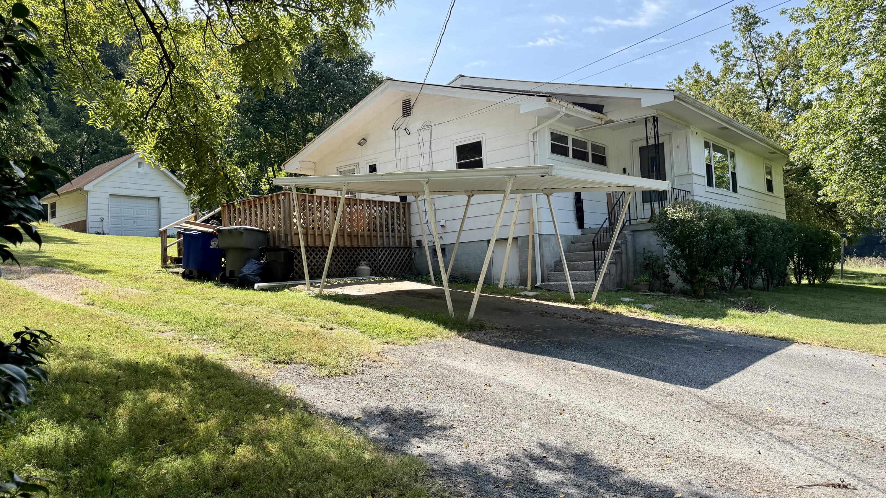 1216 Browns Ferry Road