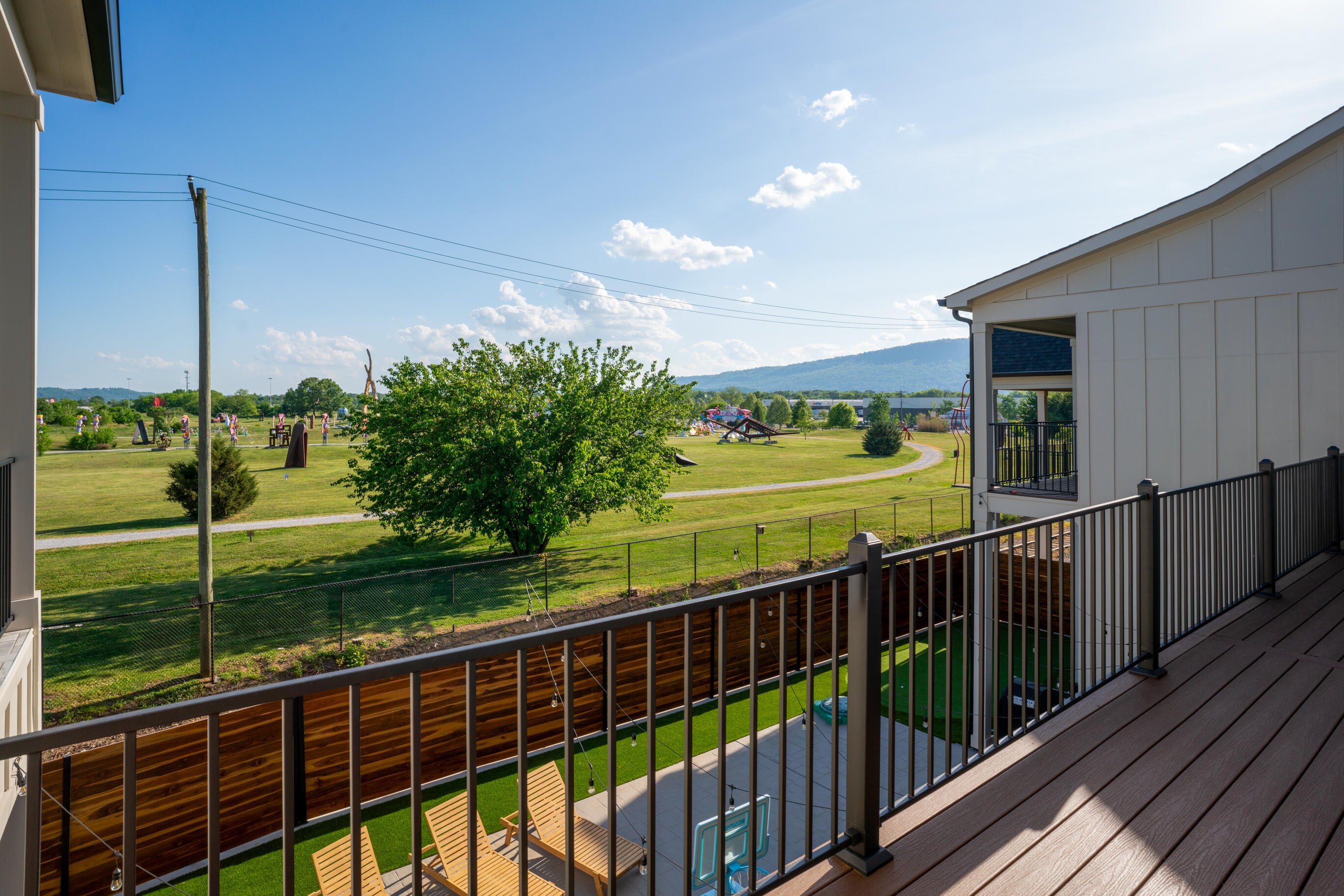 998 Montague Place