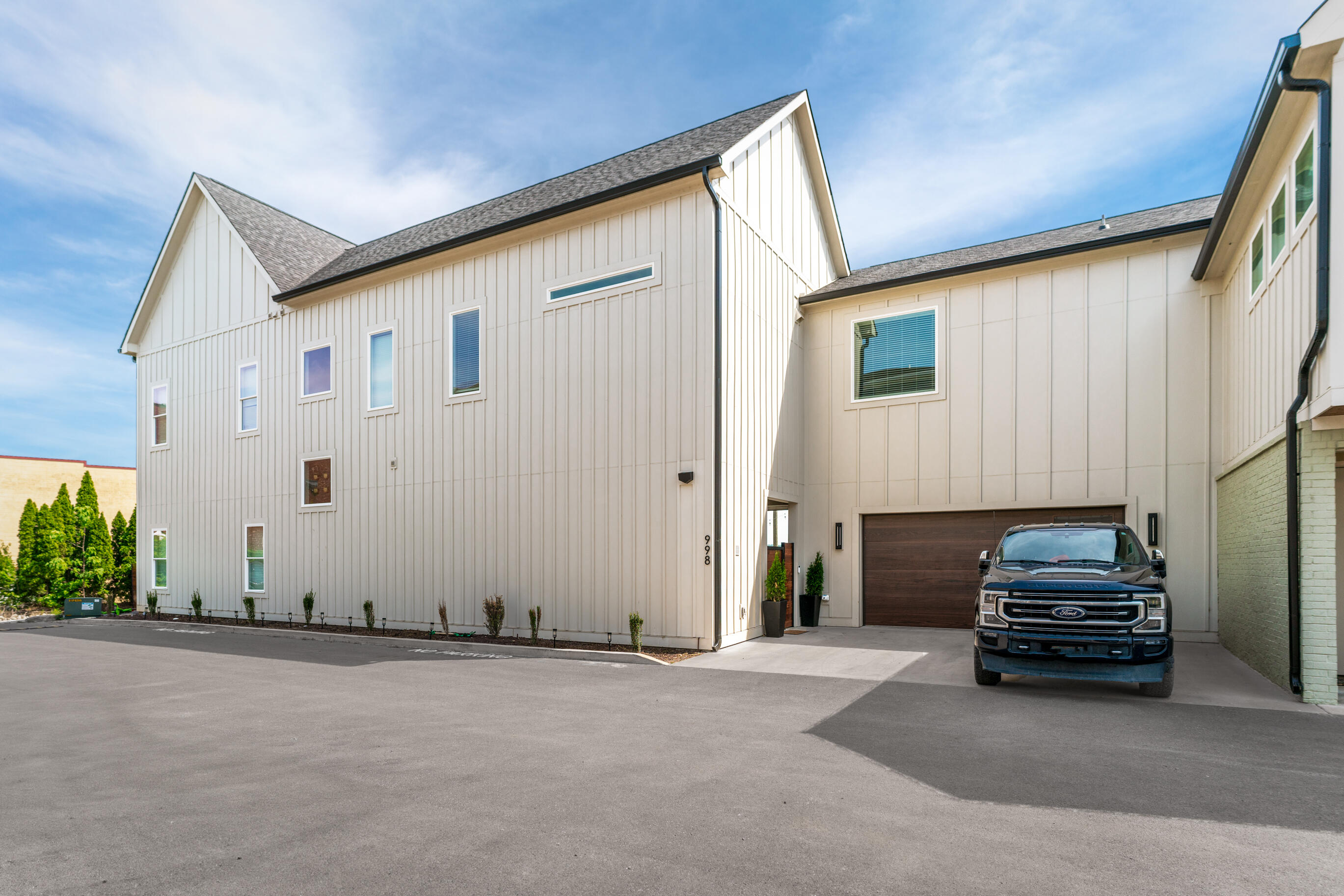 998 Montague Place