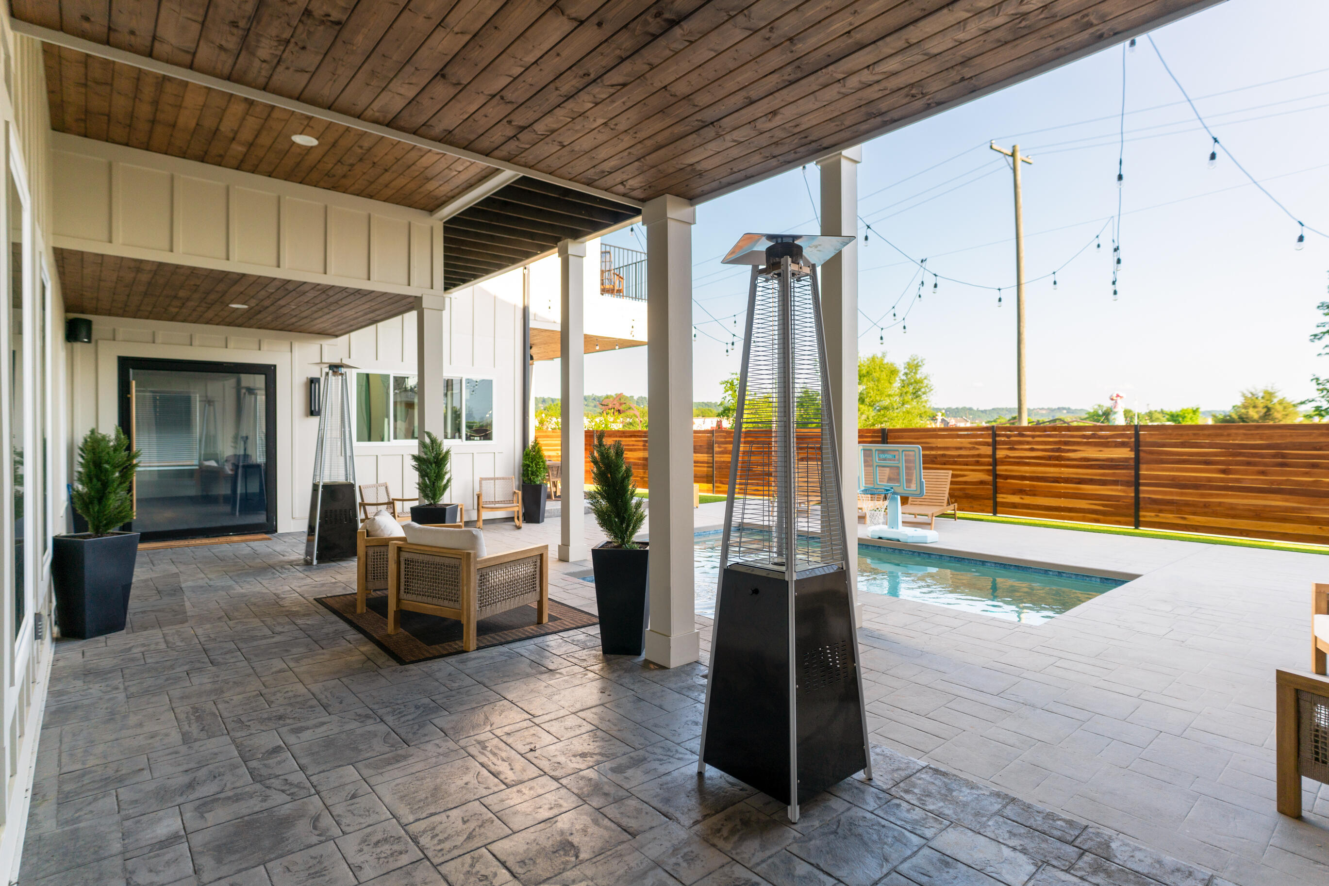 998 Montague Place