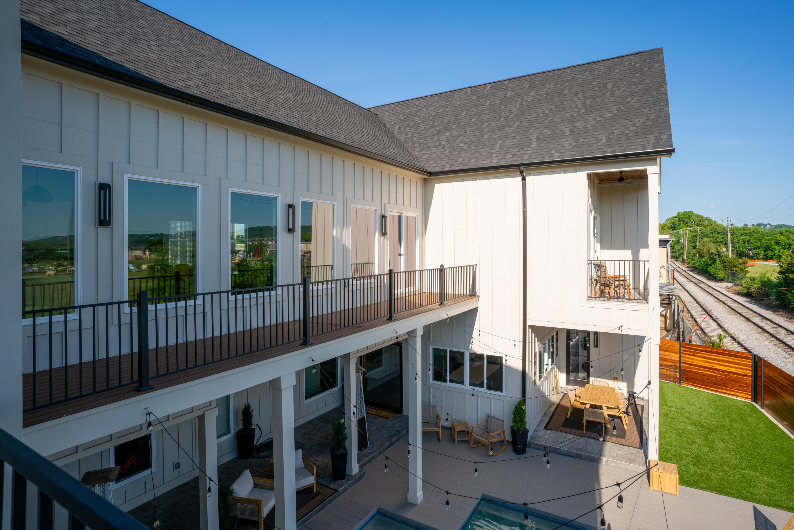 998 Montague Place