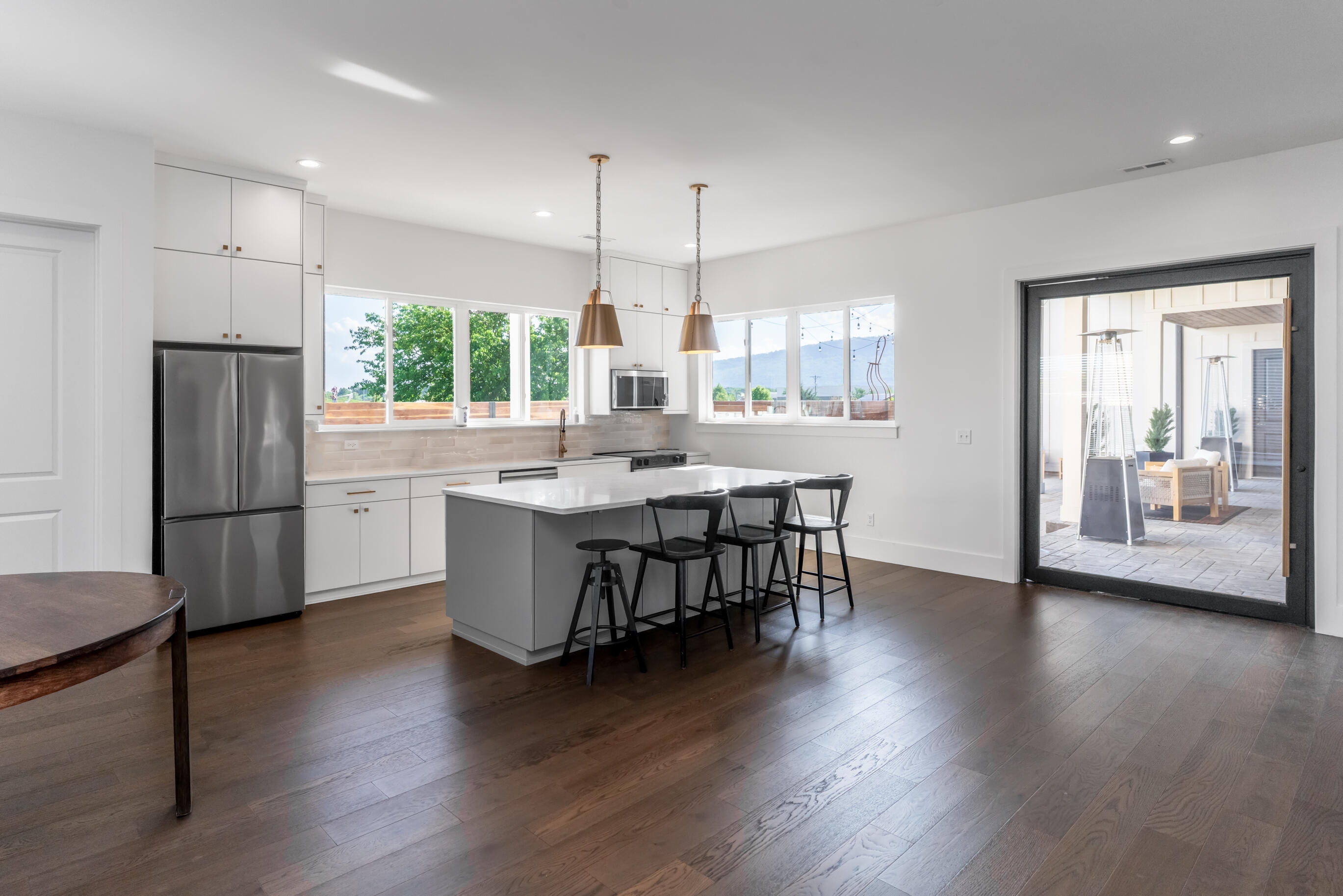 998 Montague Place