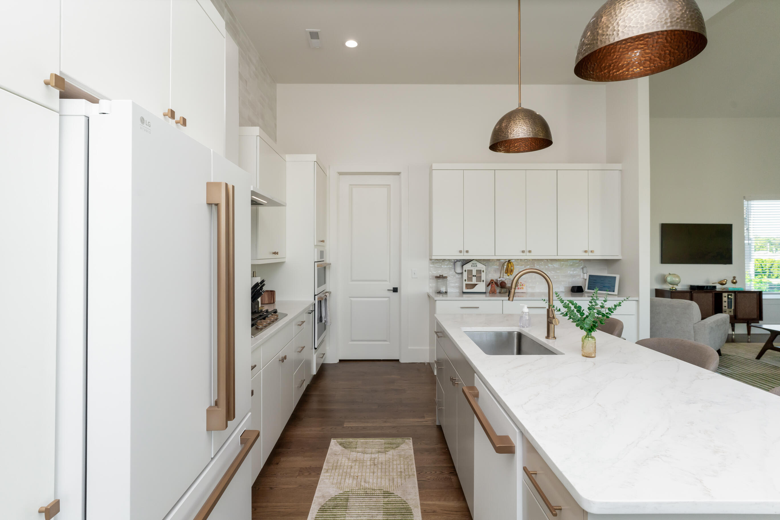 998 Montague Place