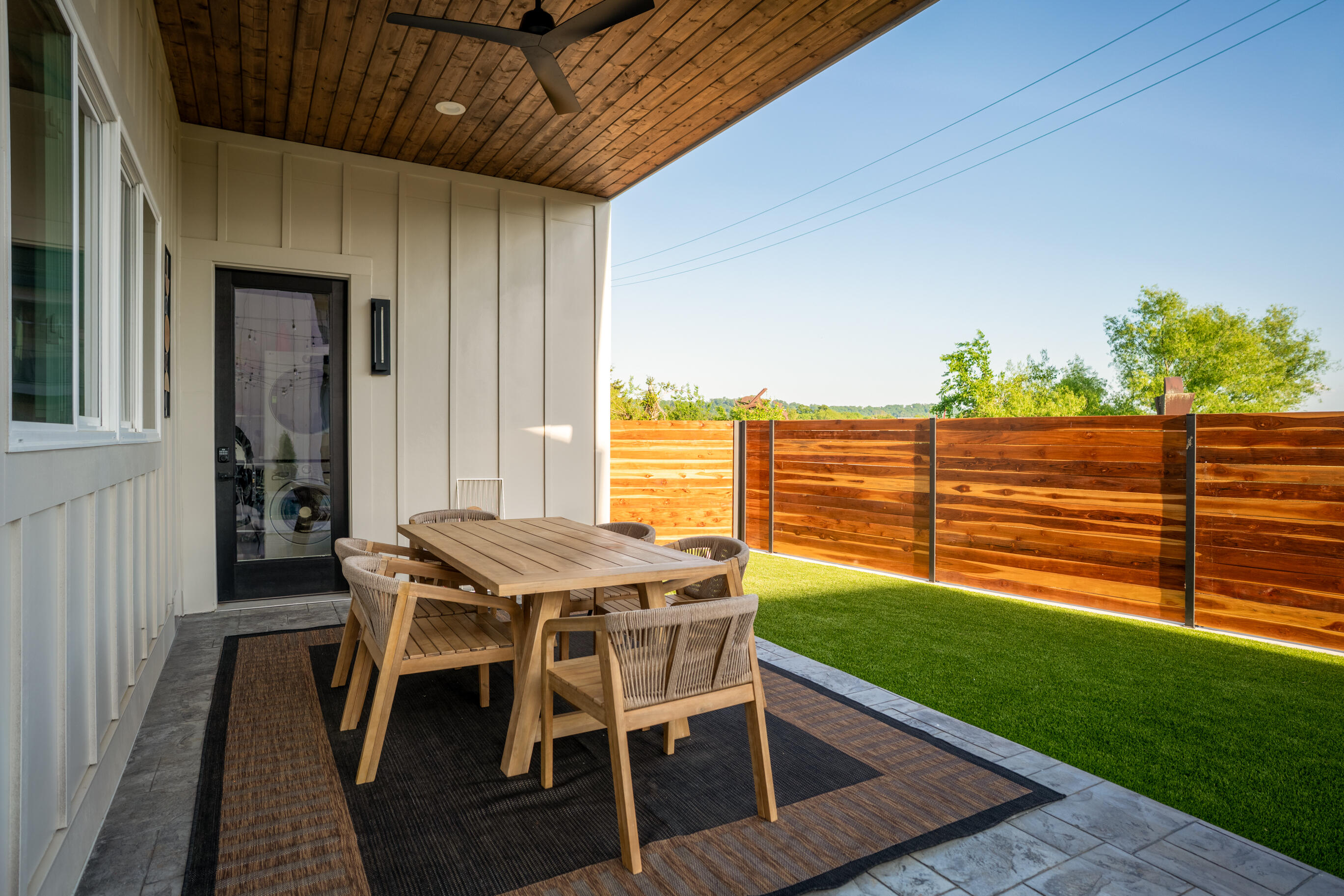 998 Montague Place