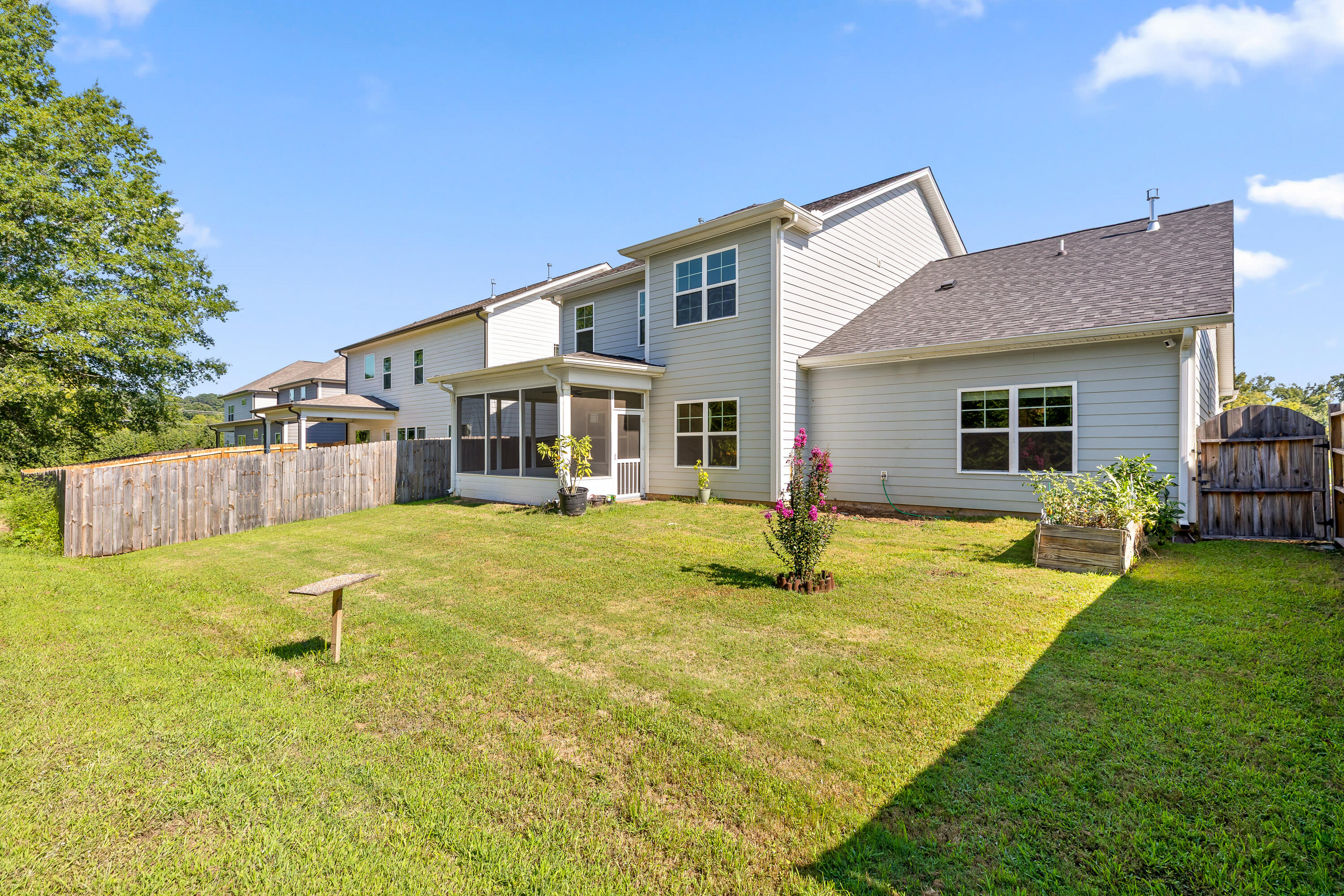 9608 Mayfly Road