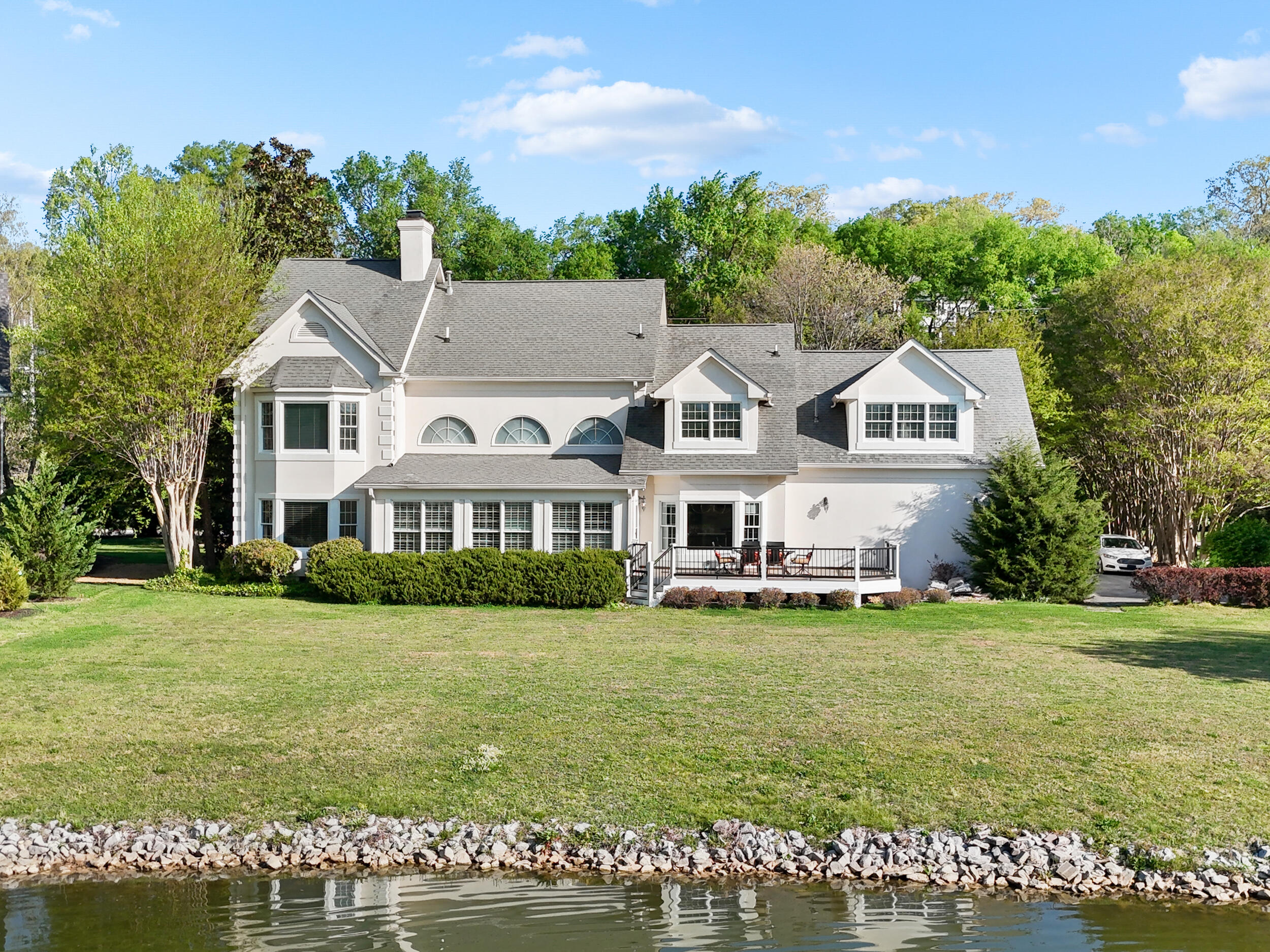 1160 Heritage Landing Drive