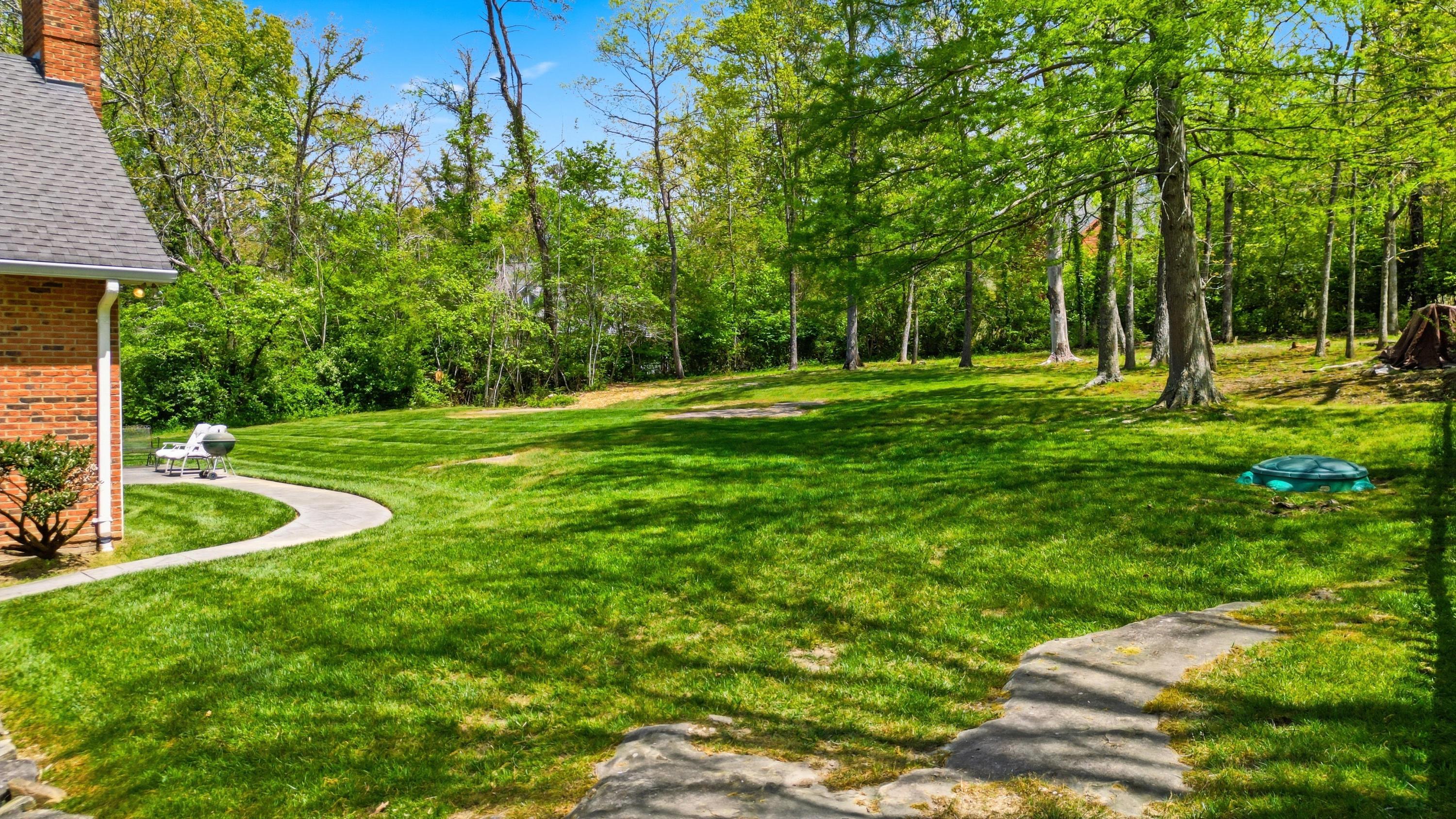 15 Middle Creek Road