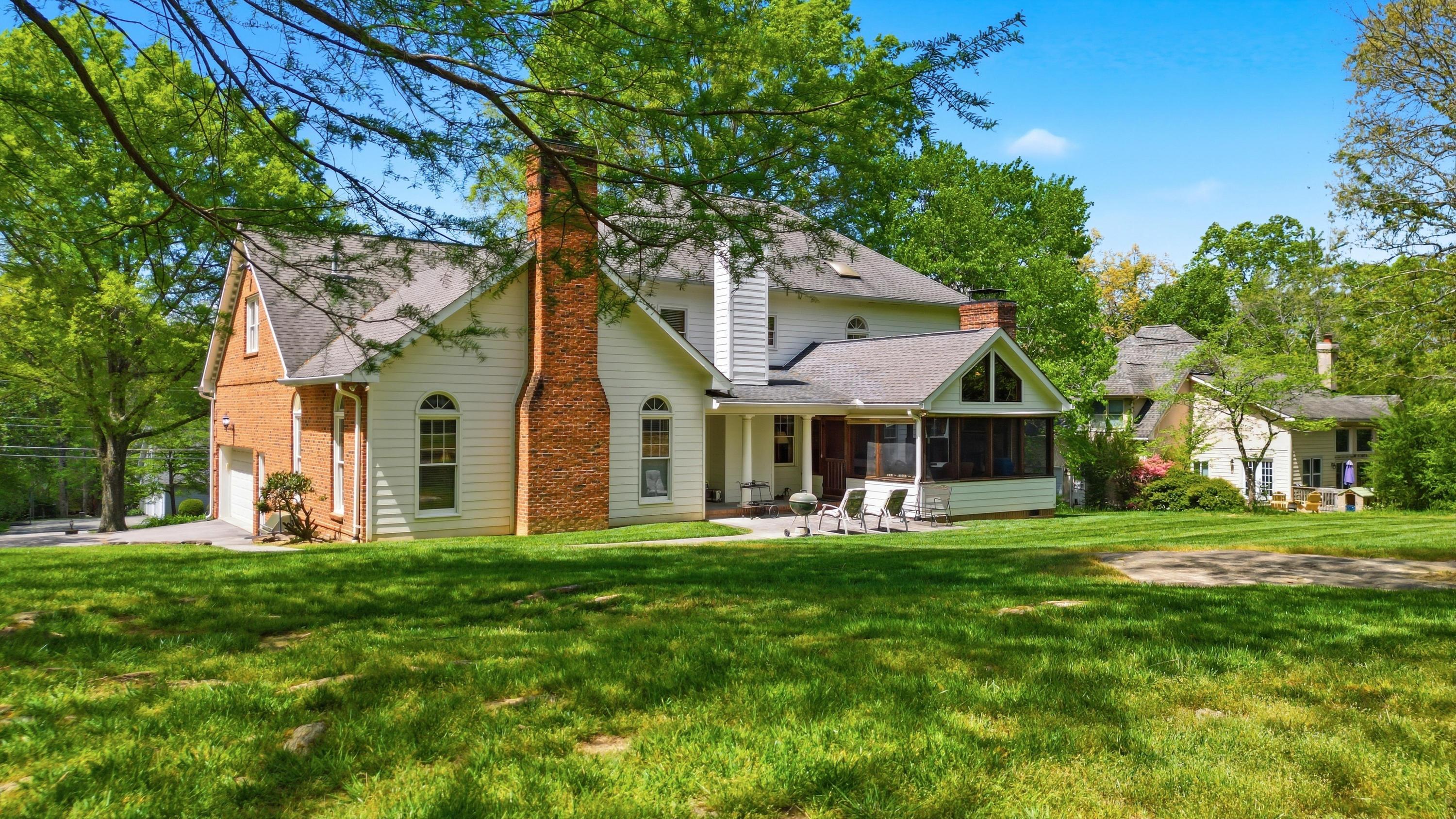 15 Middle Creek Road
