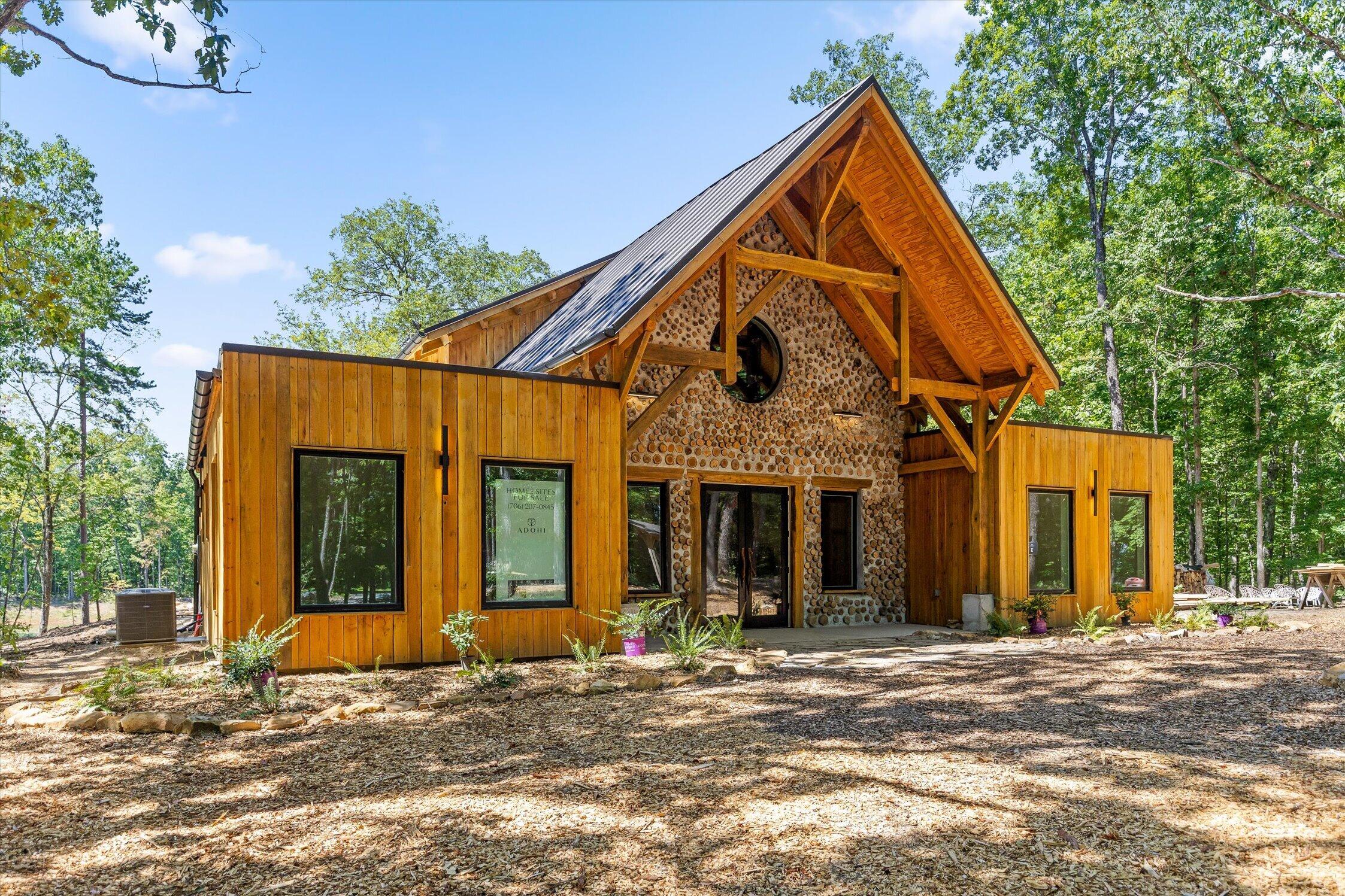 1537 Vulcan Road, 17