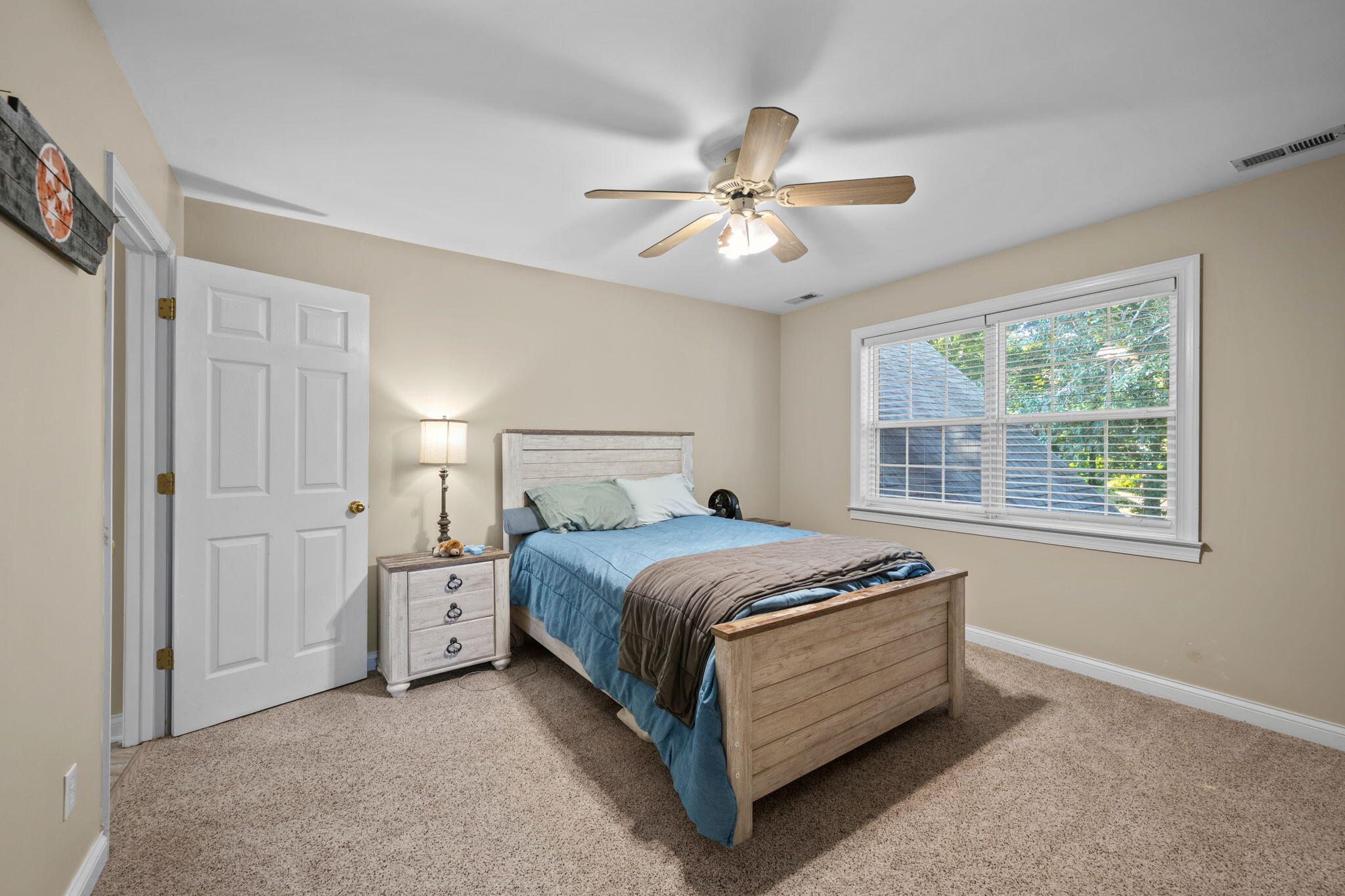 1057 Harbor Crest Drive