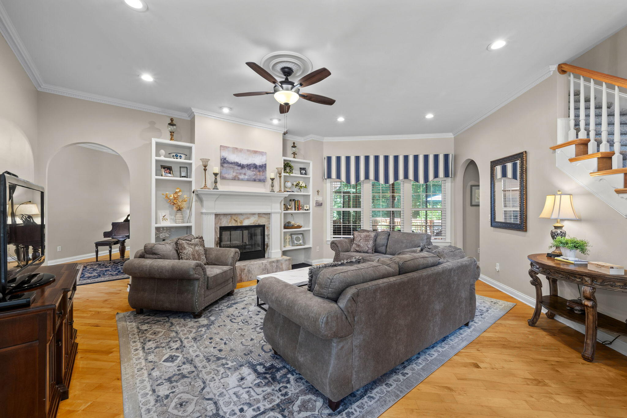 1057 Harbor Crest Drive