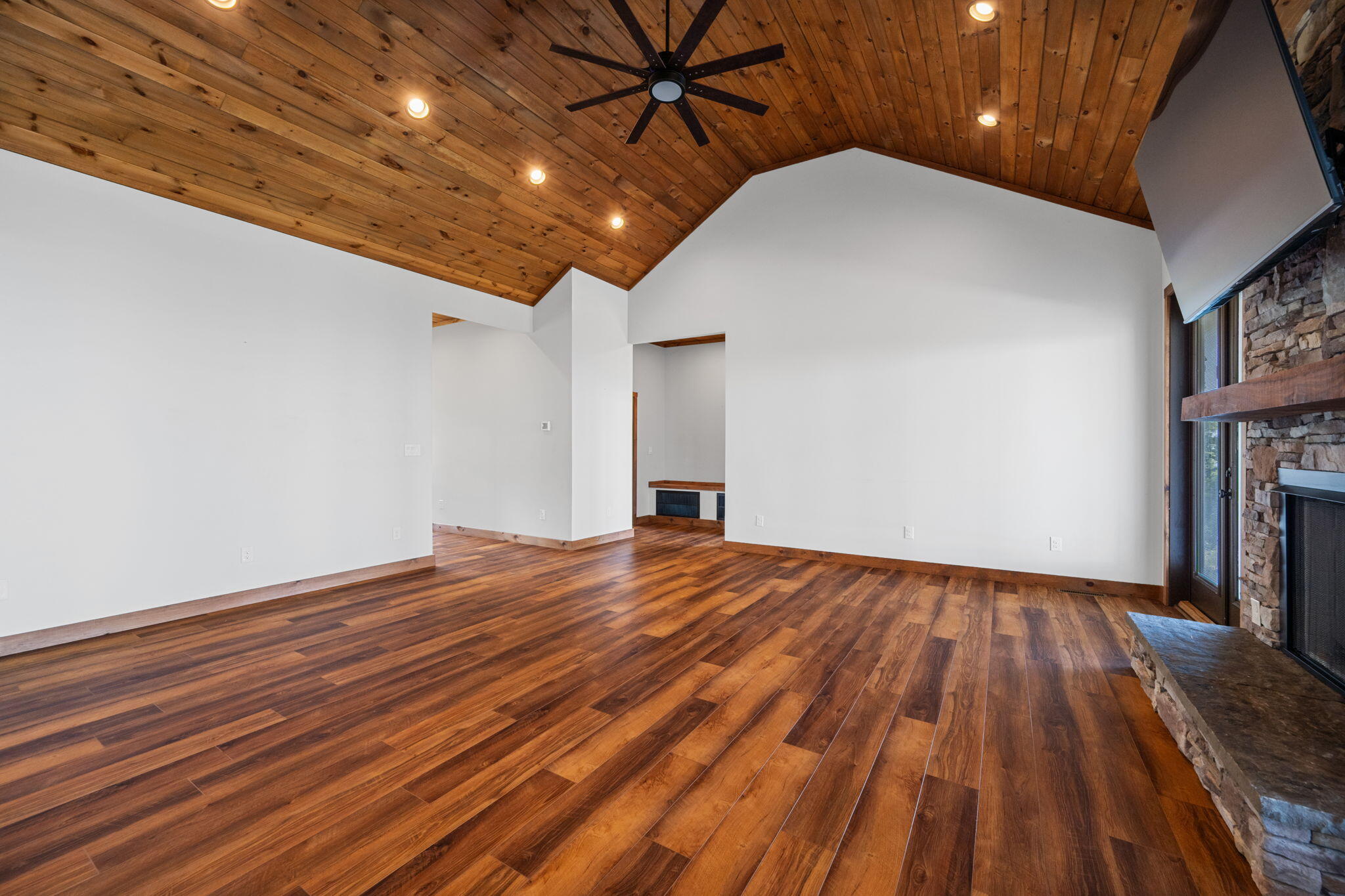 520 Bluff Mountain Drive
