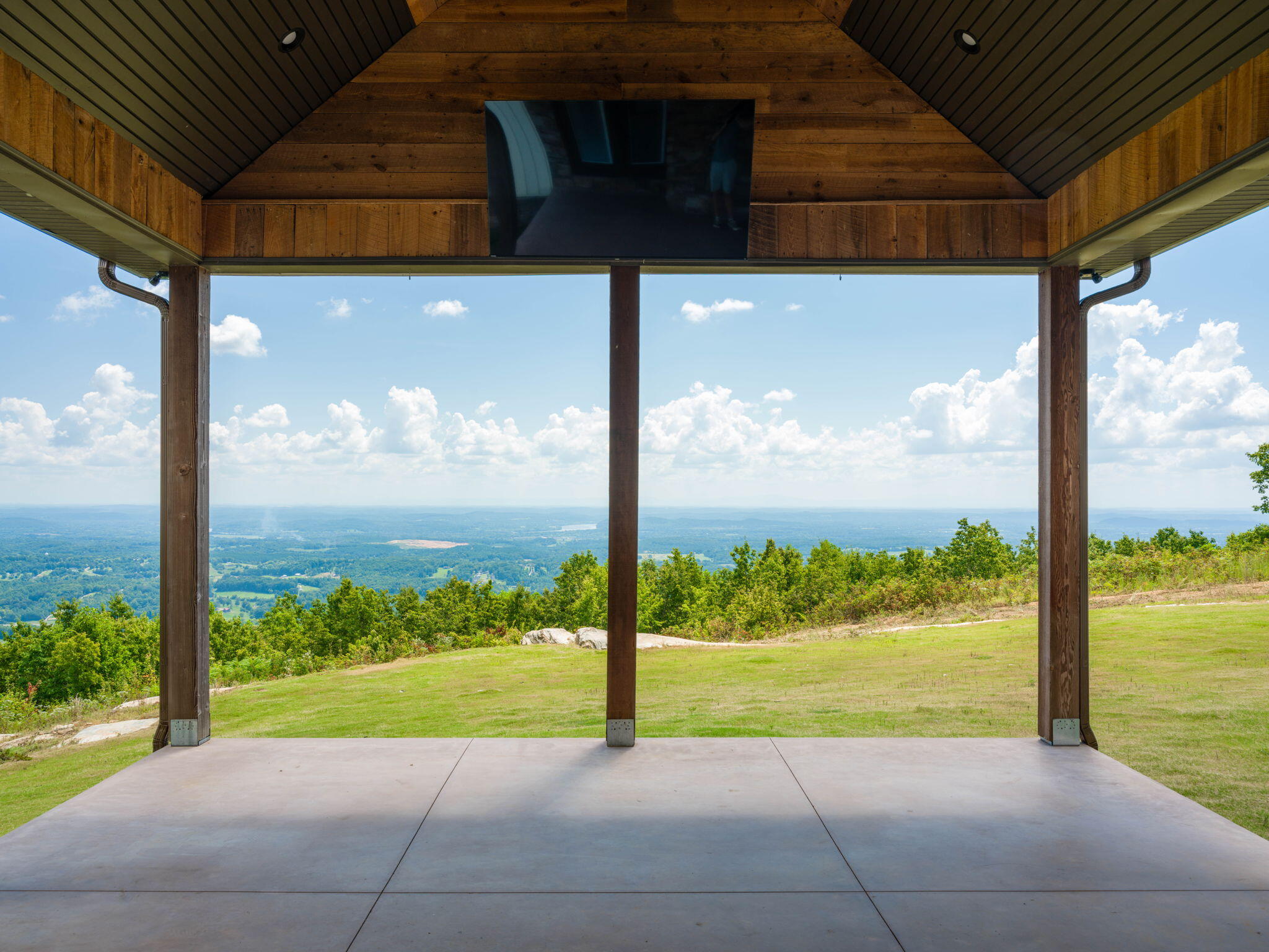 520 Bluff Mountain Drive