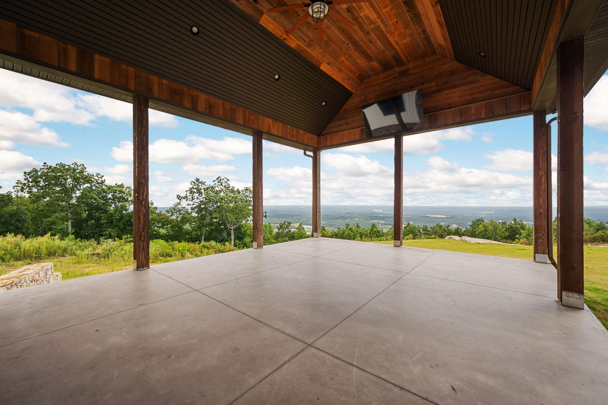 520 Bluff Mountain Drive