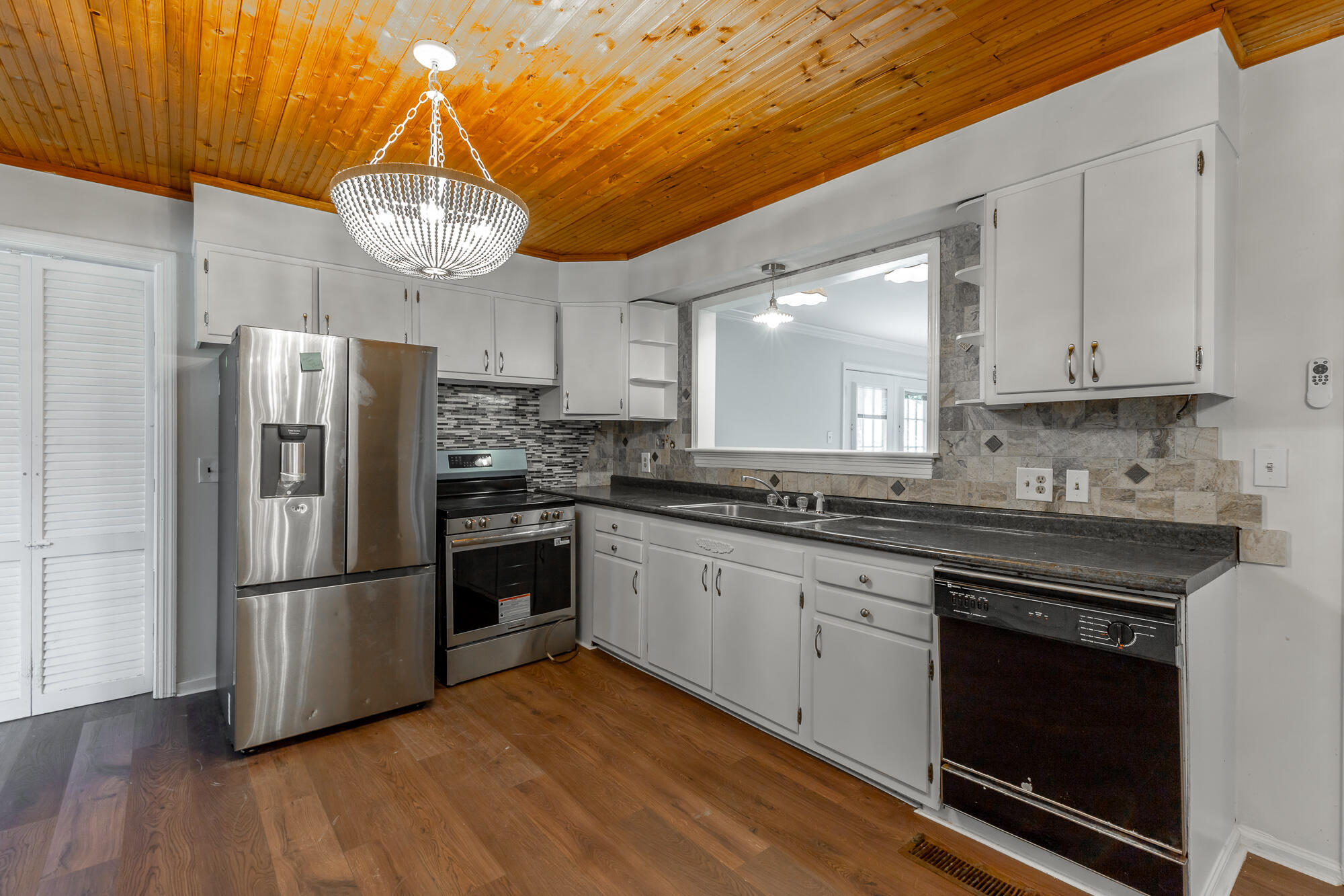 4001 Sherlin Drive