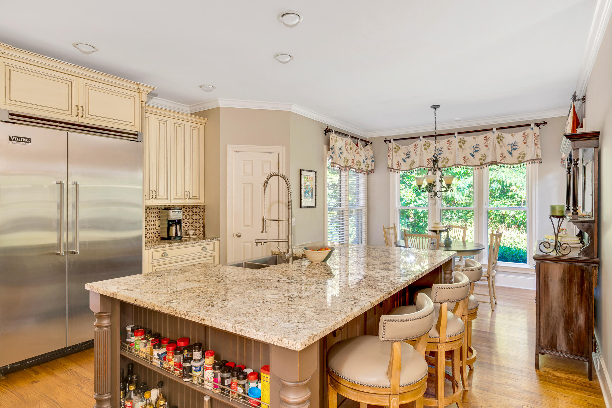 5718 Mountain Grove Drive