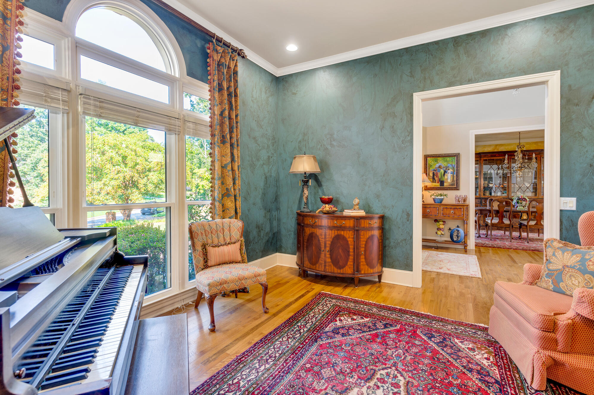 5718 Mountain Grove Drive