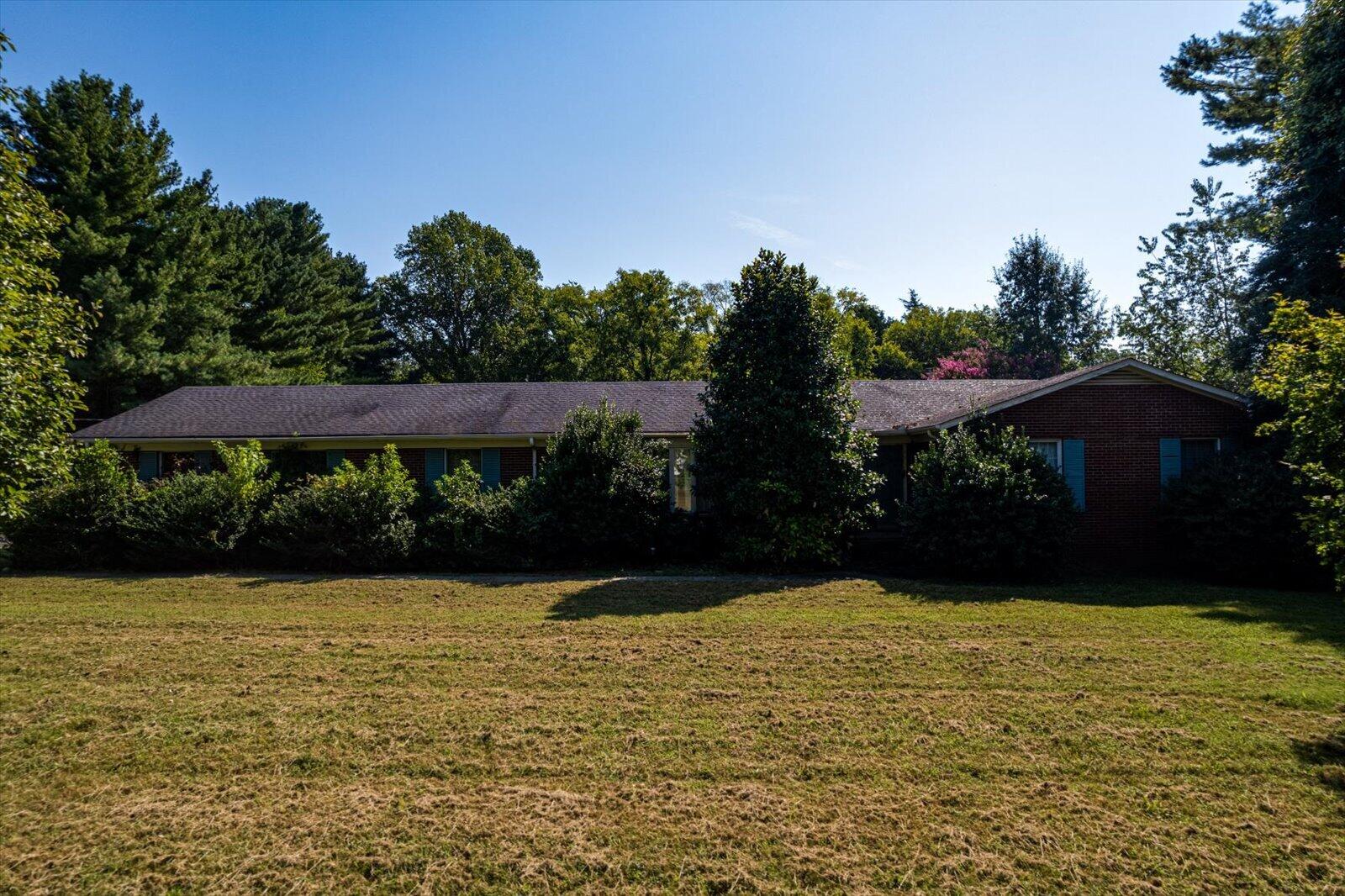 2320 Pitts Lane
