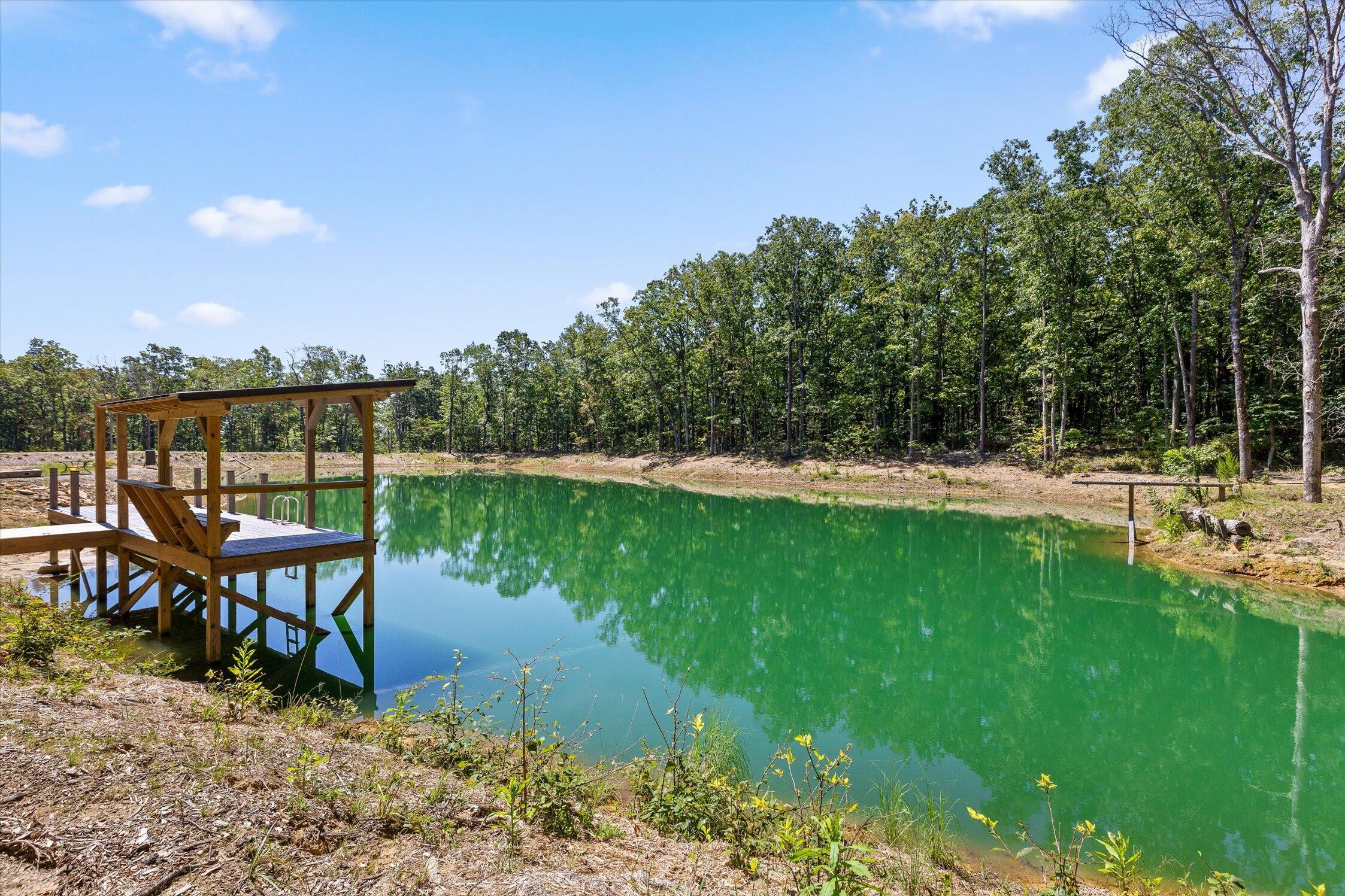 1537 Vulcan Road, 32