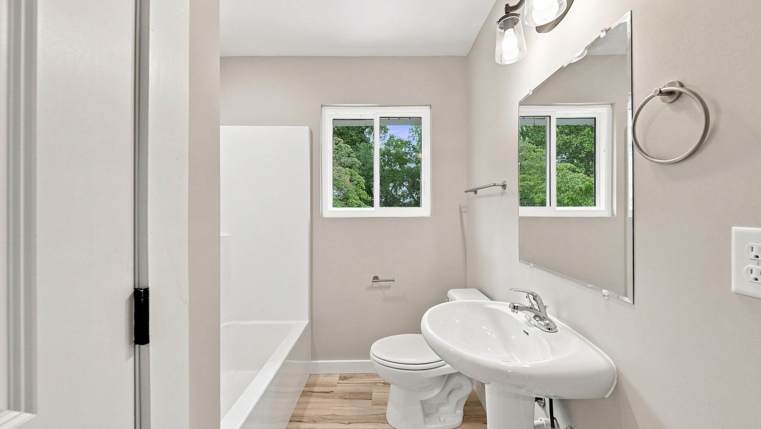 314 E View Drive