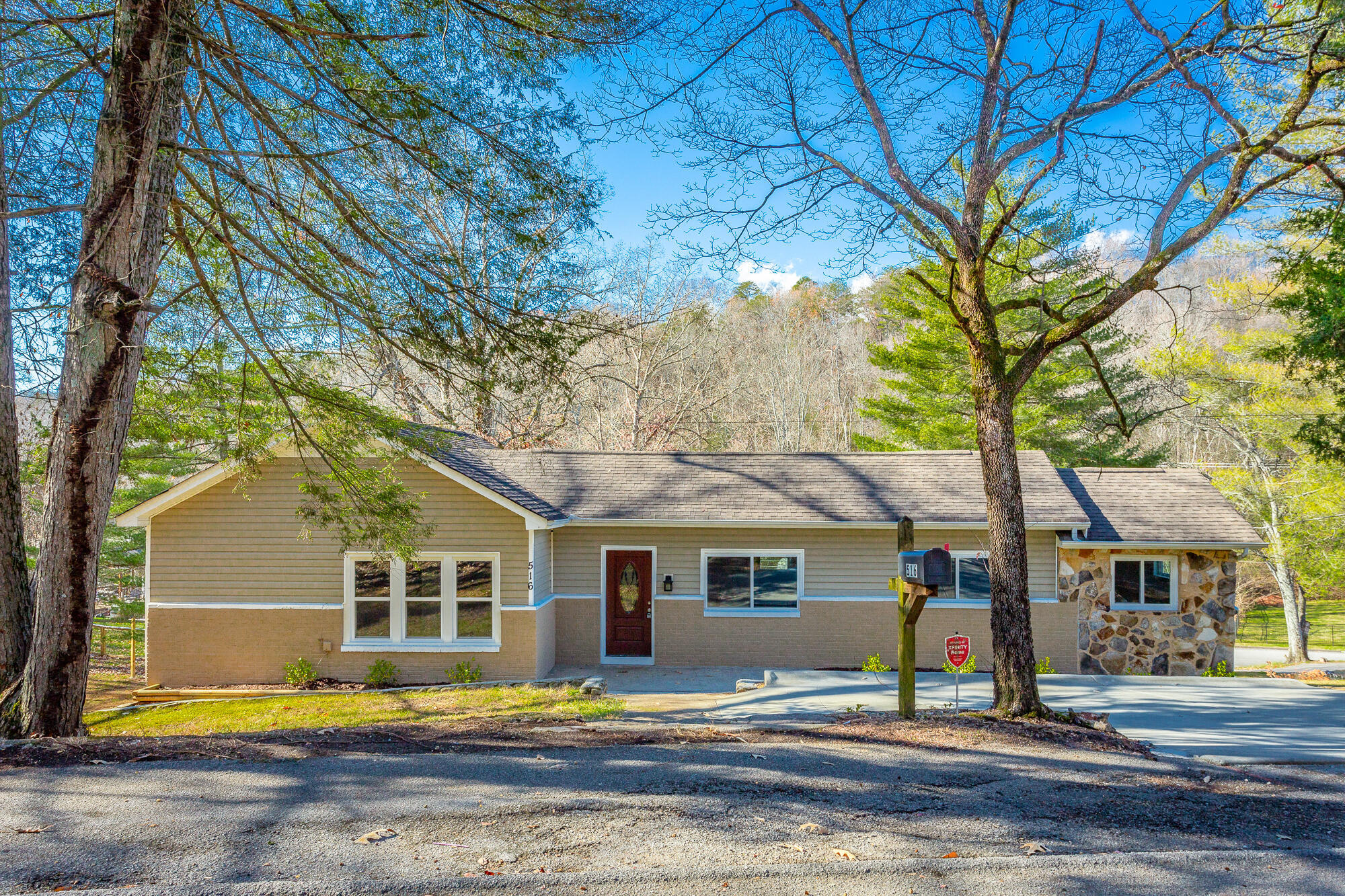 516 Hedgewood Drive