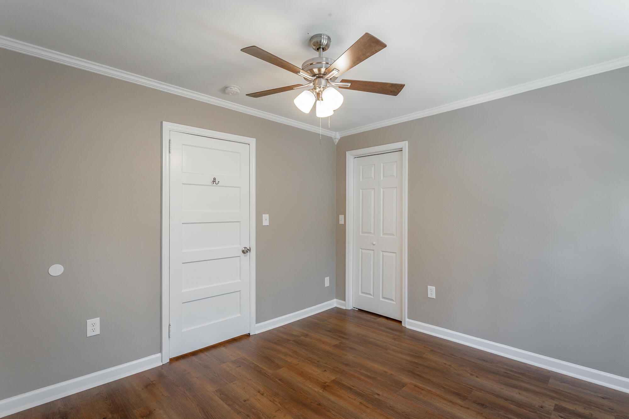 516 Hedgewood Drive