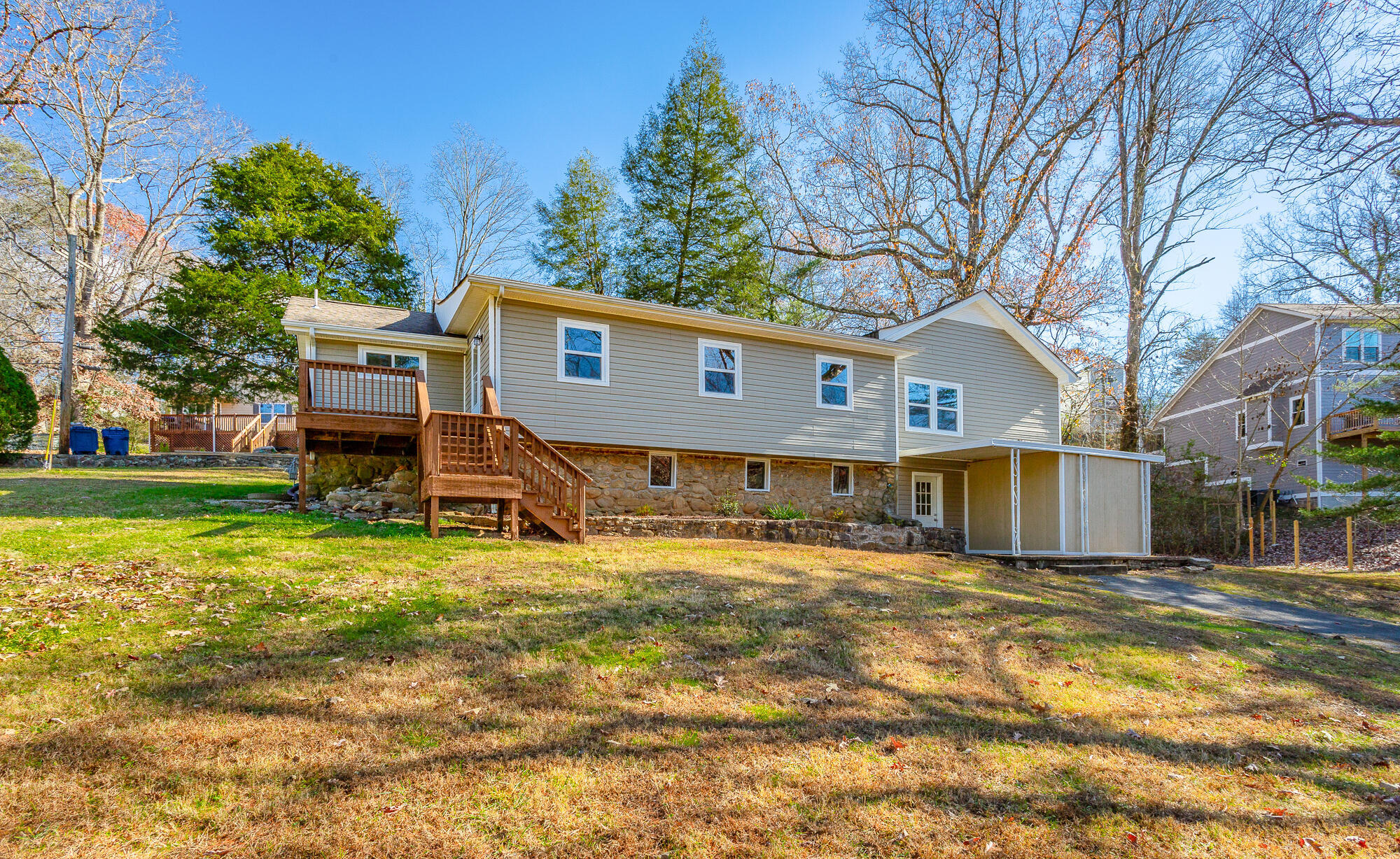 516 Hedgewood Drive