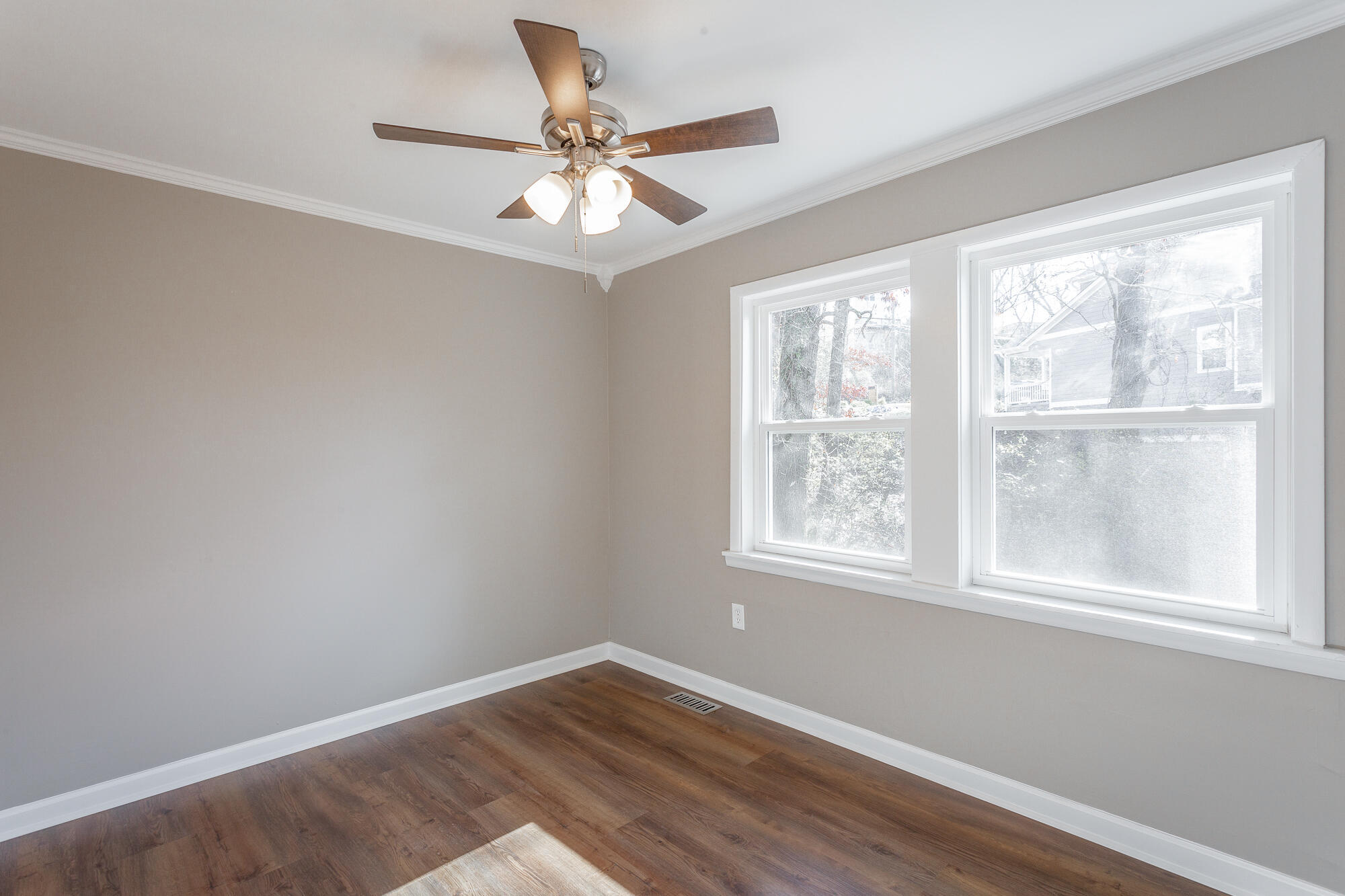 516 Hedgewood Drive