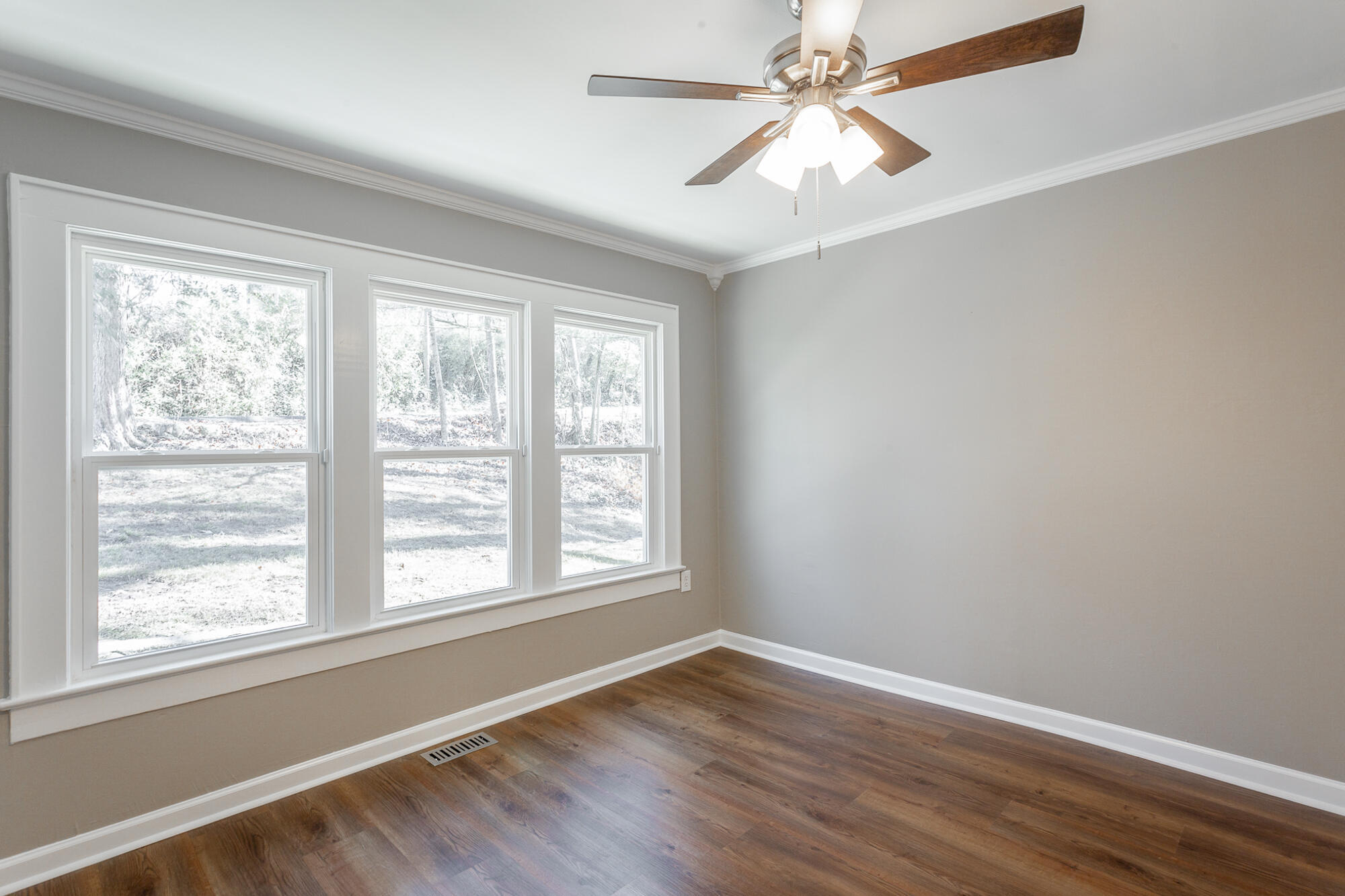 516 Hedgewood Drive