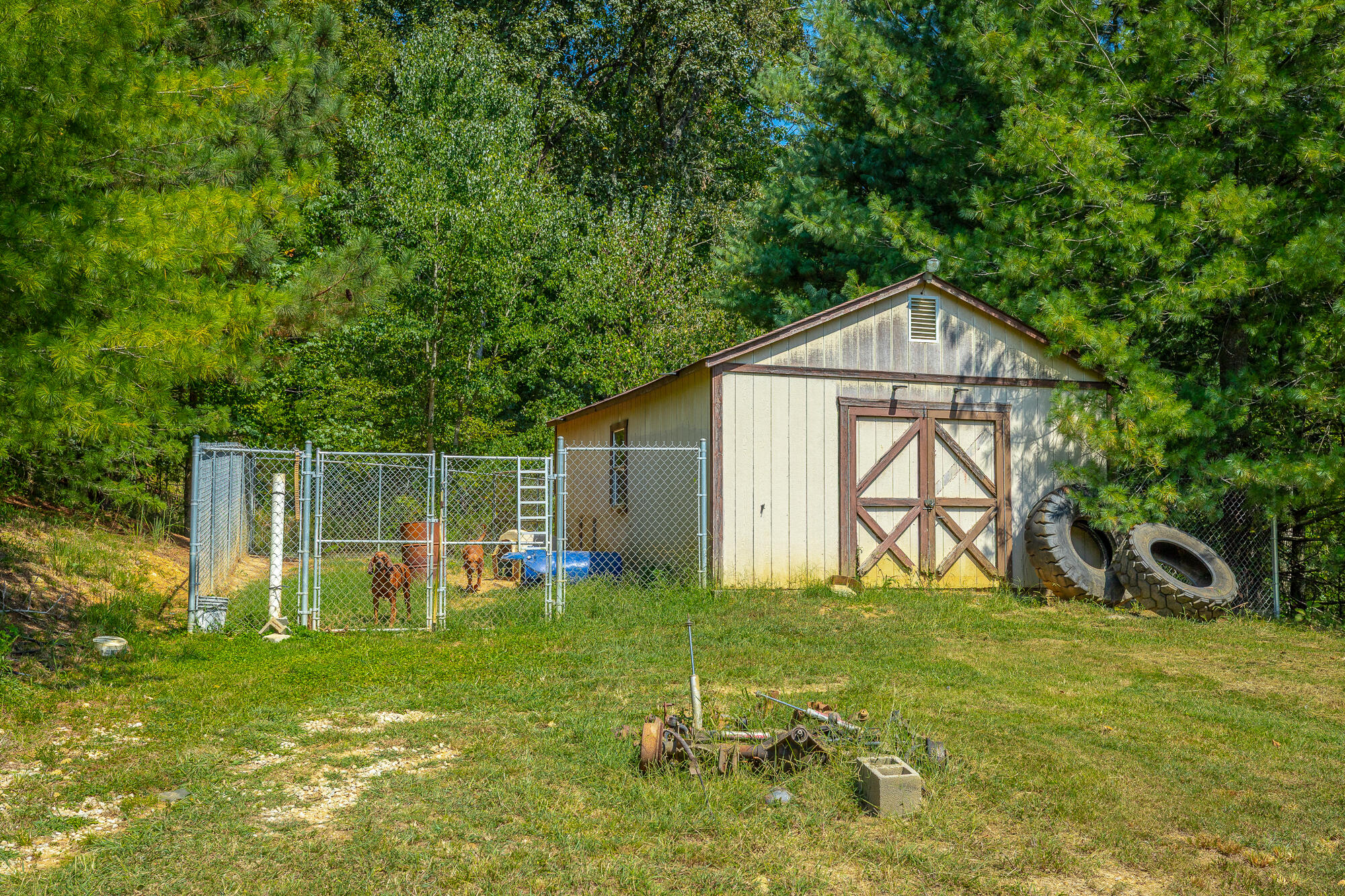 695 Van Davis Road NW