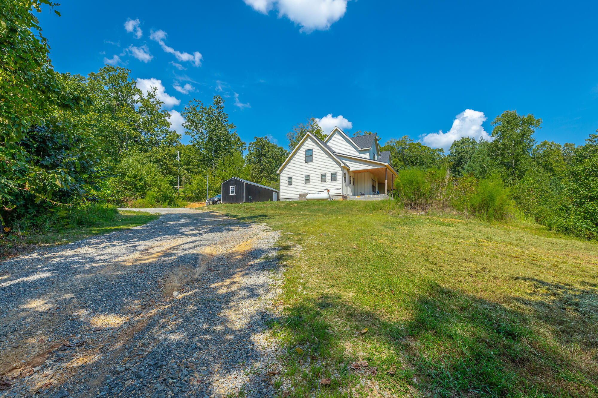 695 Van Davis Road NW