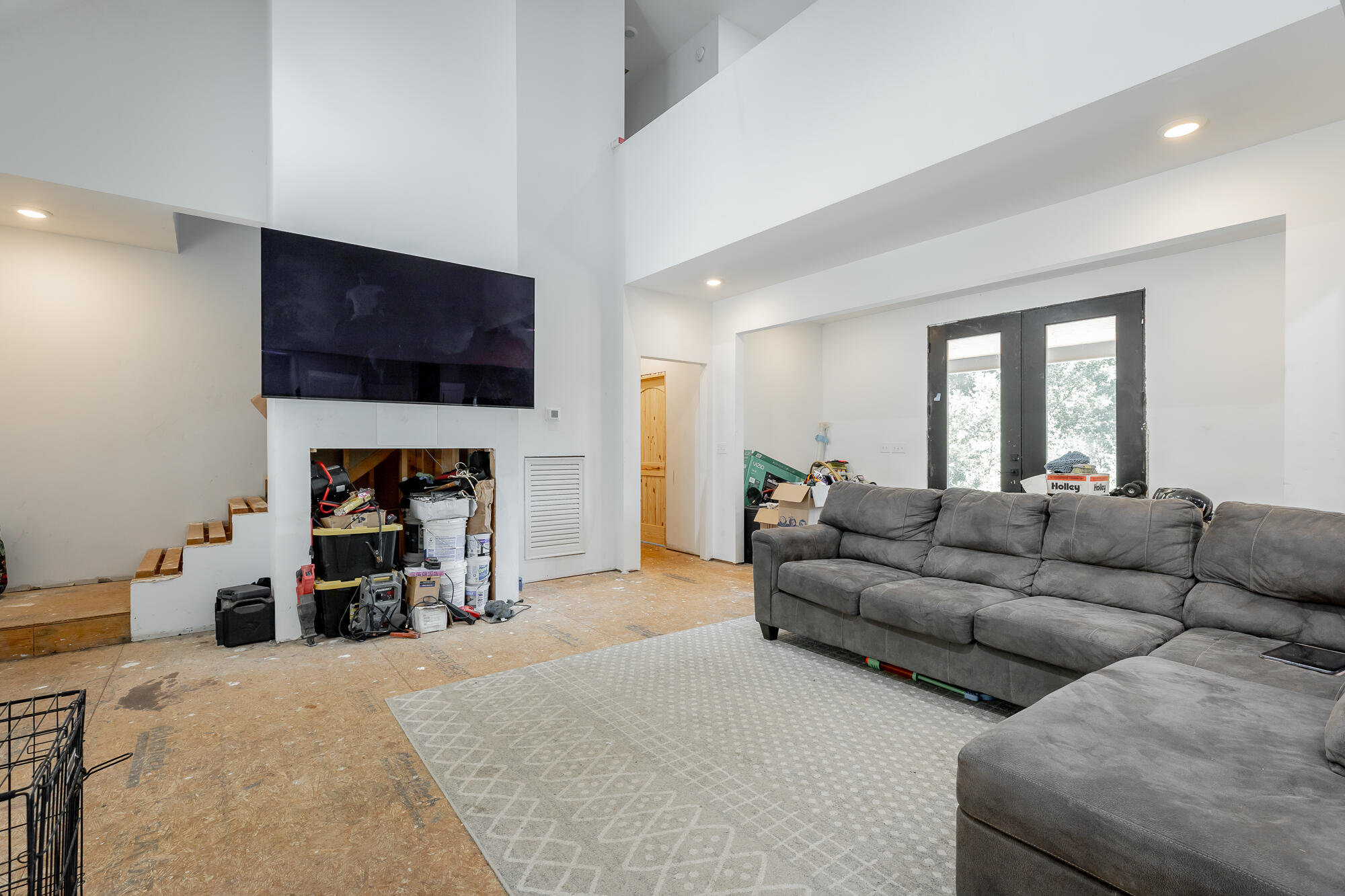 695 Van Davis Road NW