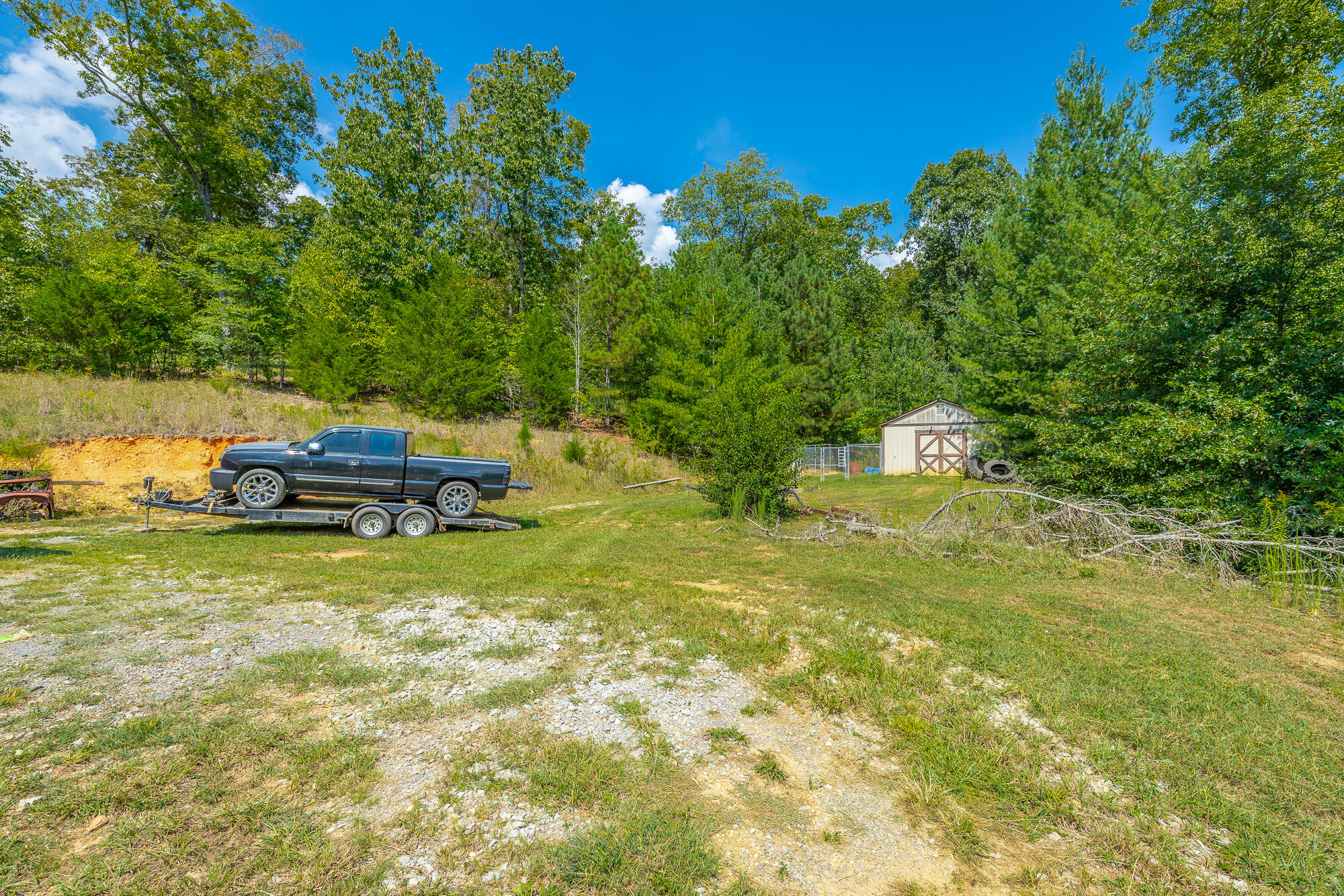 695 Van Davis Road NW