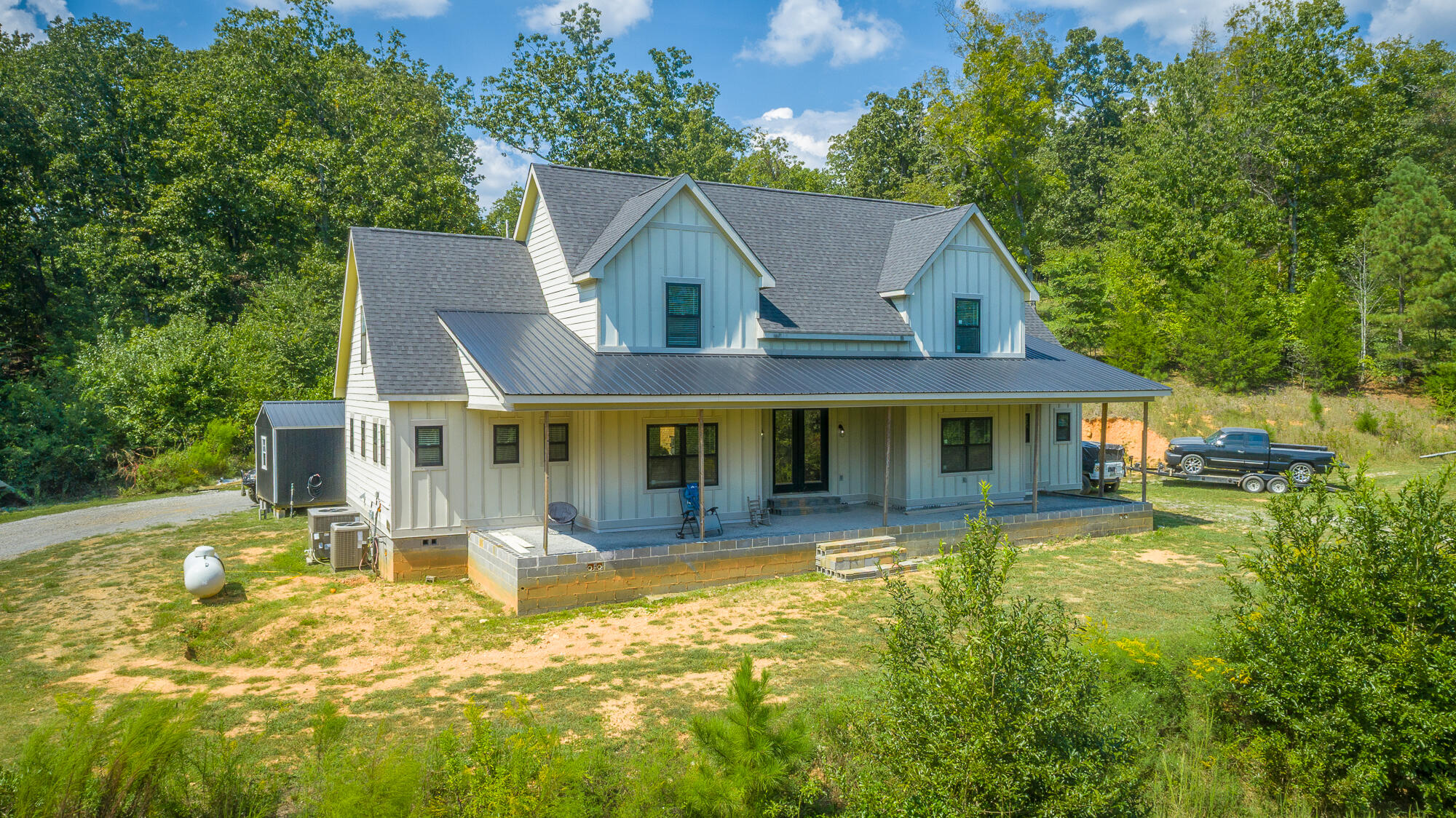 695 Van Davis Road NW