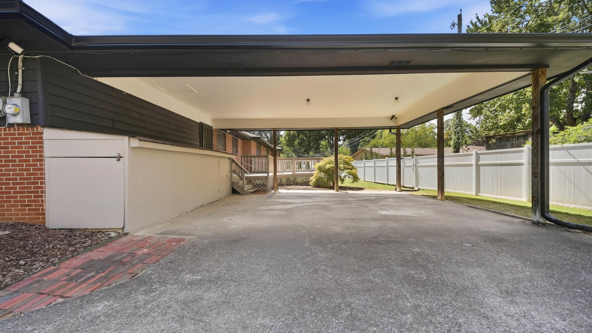 617 Melville Avenue