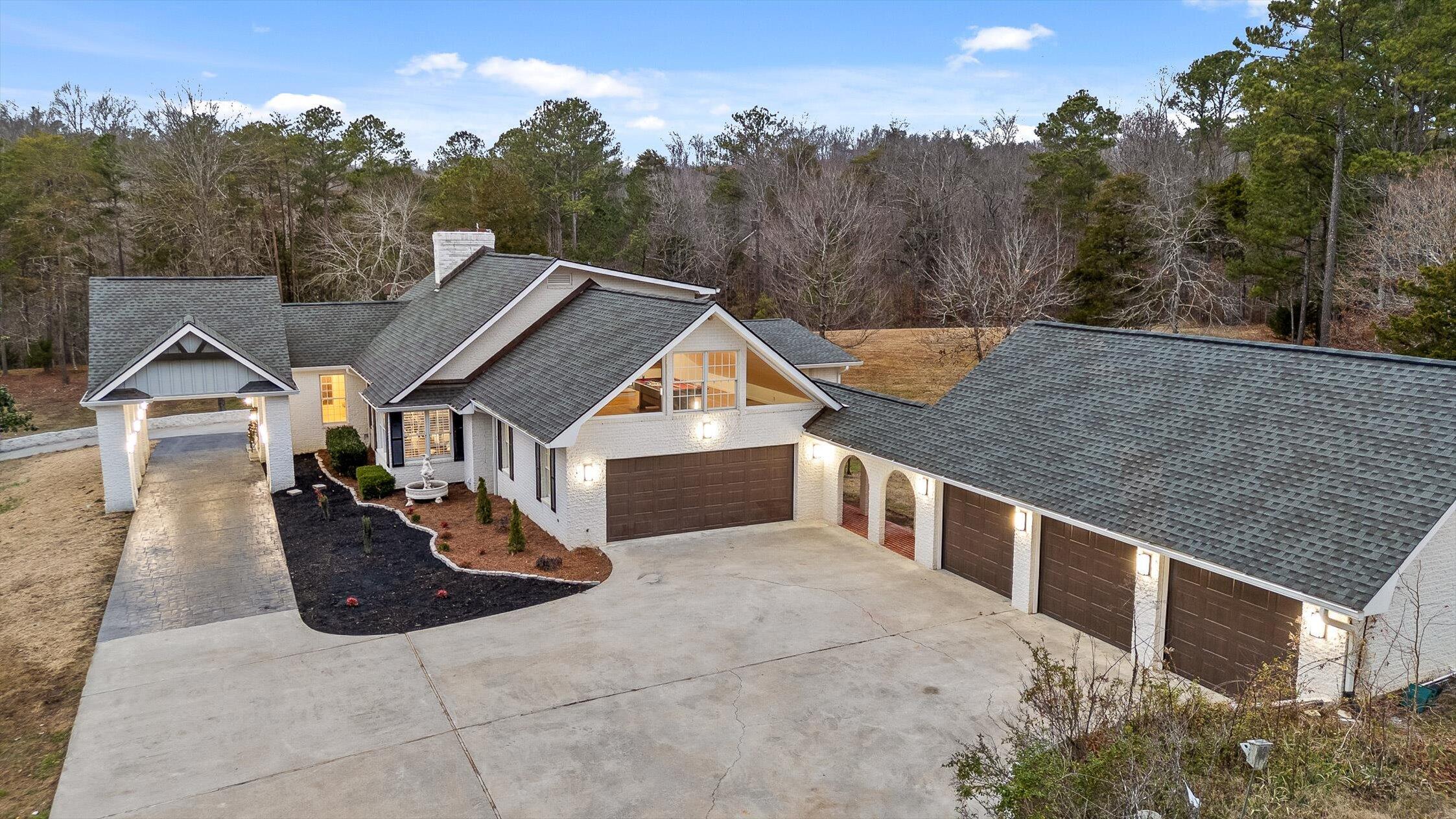 3176 Chestnut Circle NW