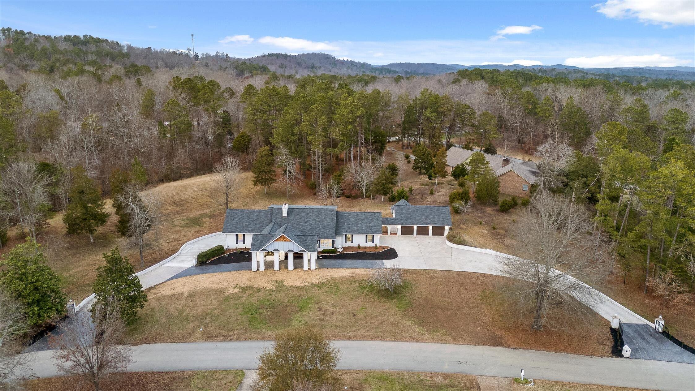3176 Chestnut Circle NW