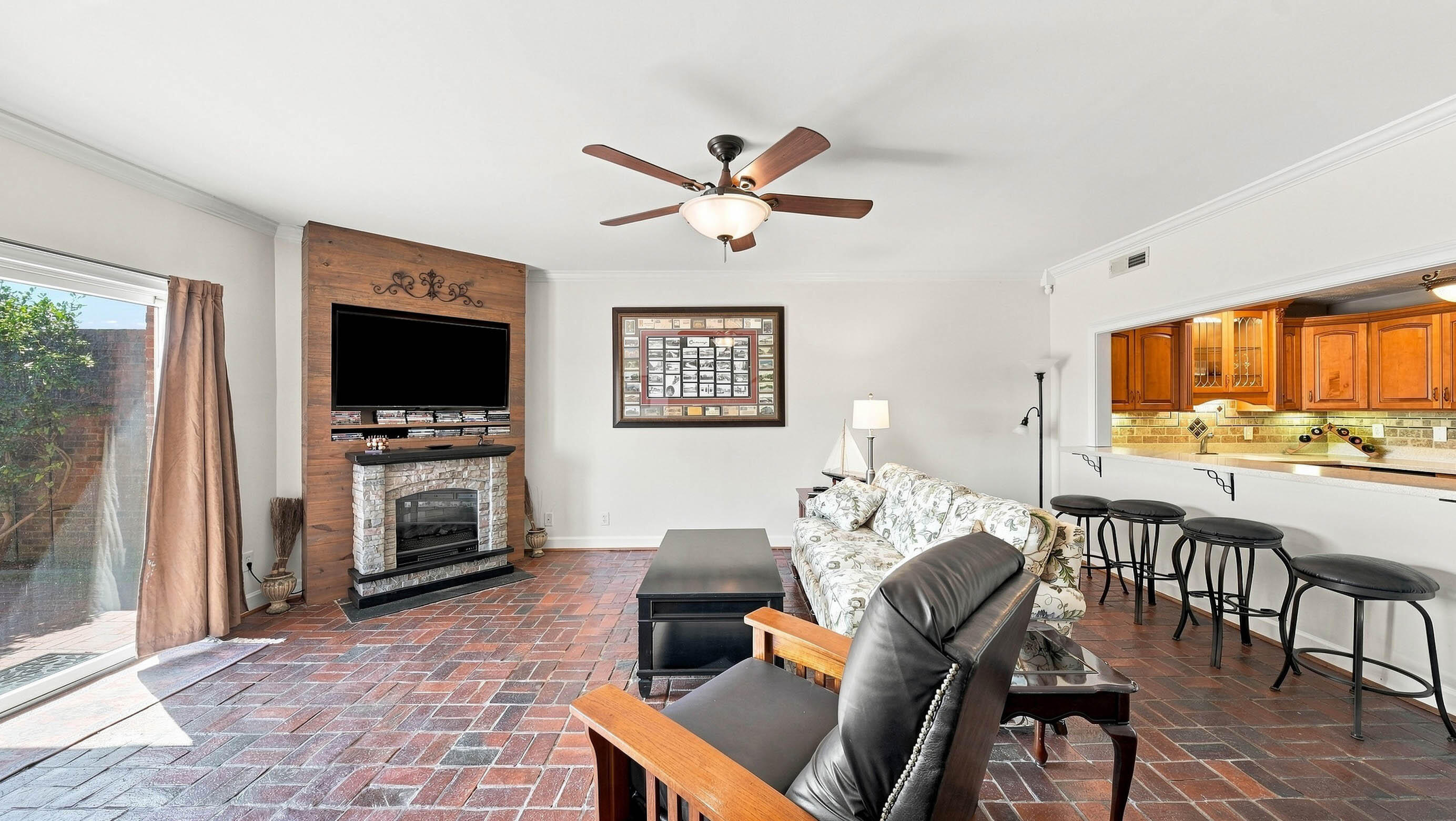 3162 Waterfront Drive