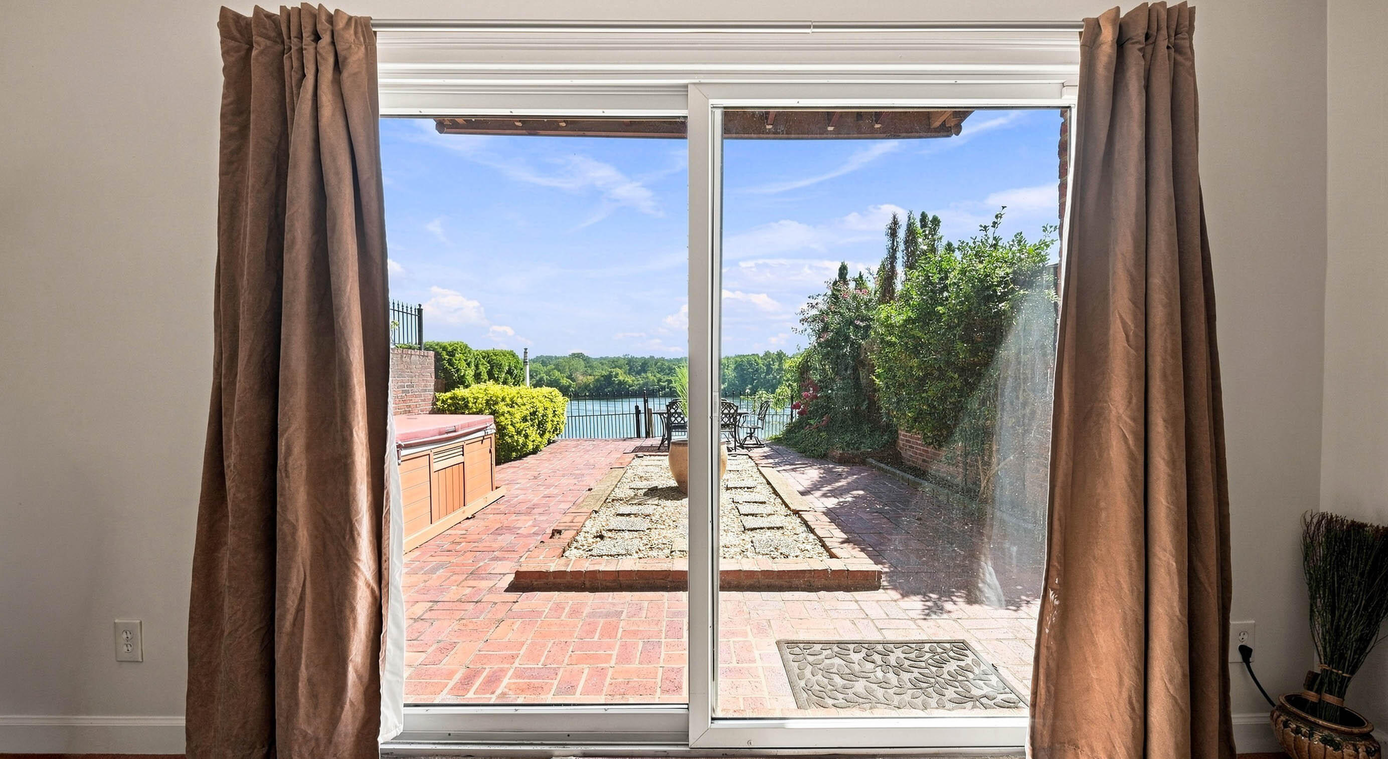 3162 Waterfront Drive