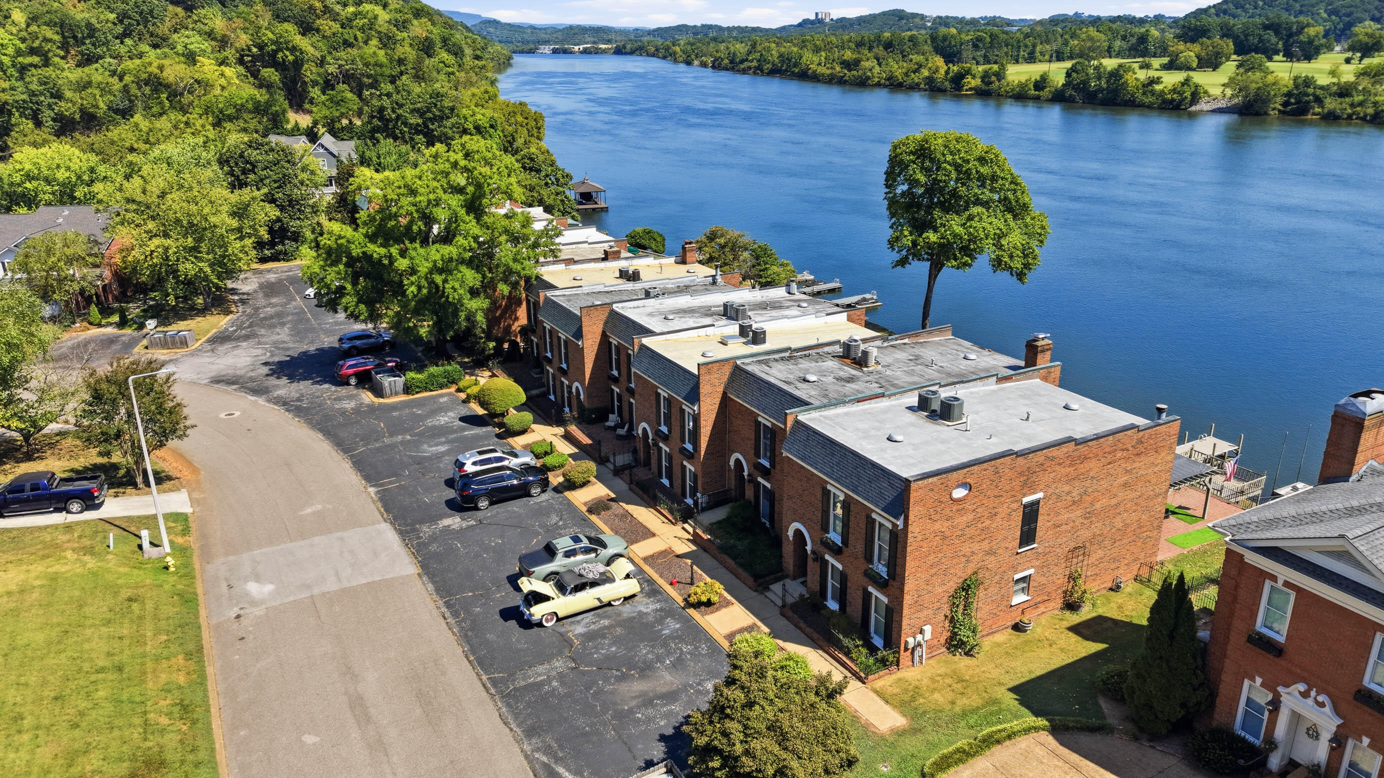 3162 Waterfront Drive