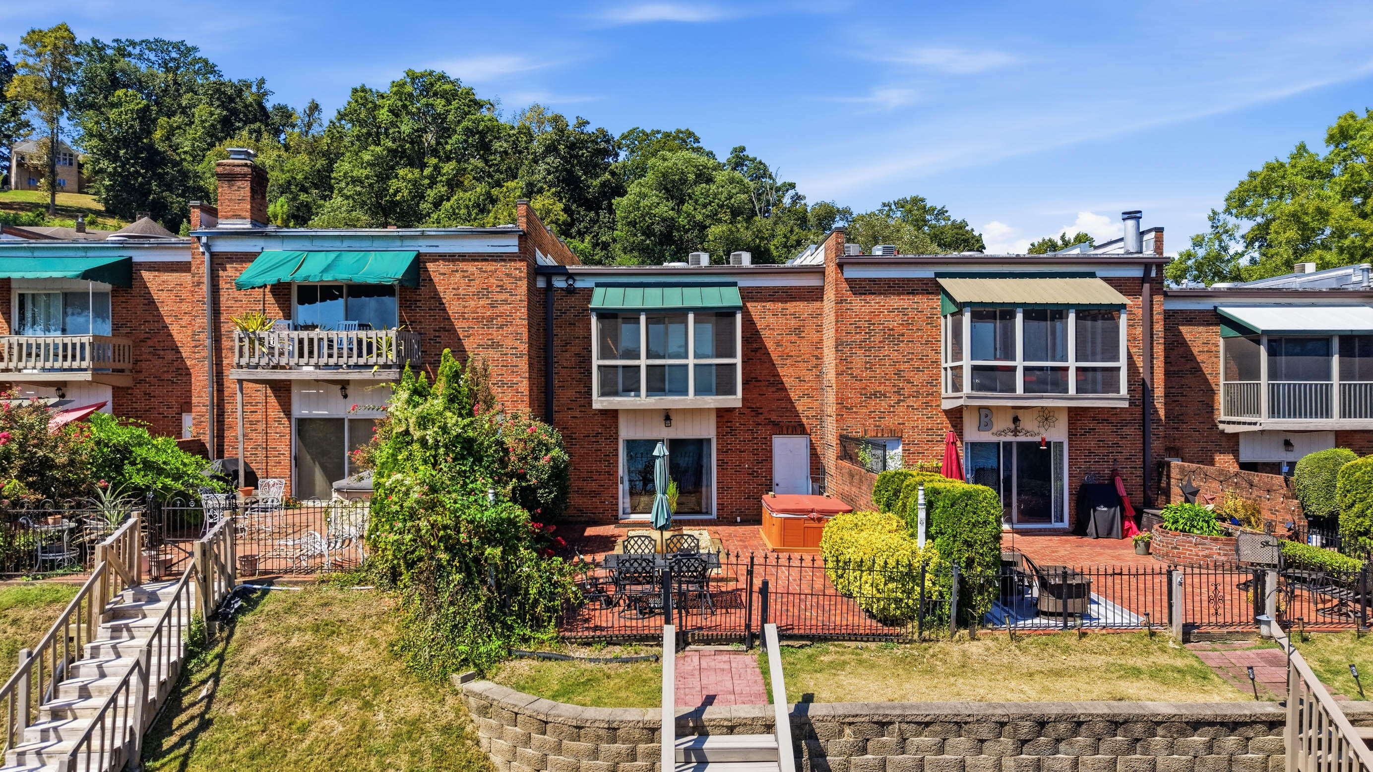 3162 Waterfront Drive
